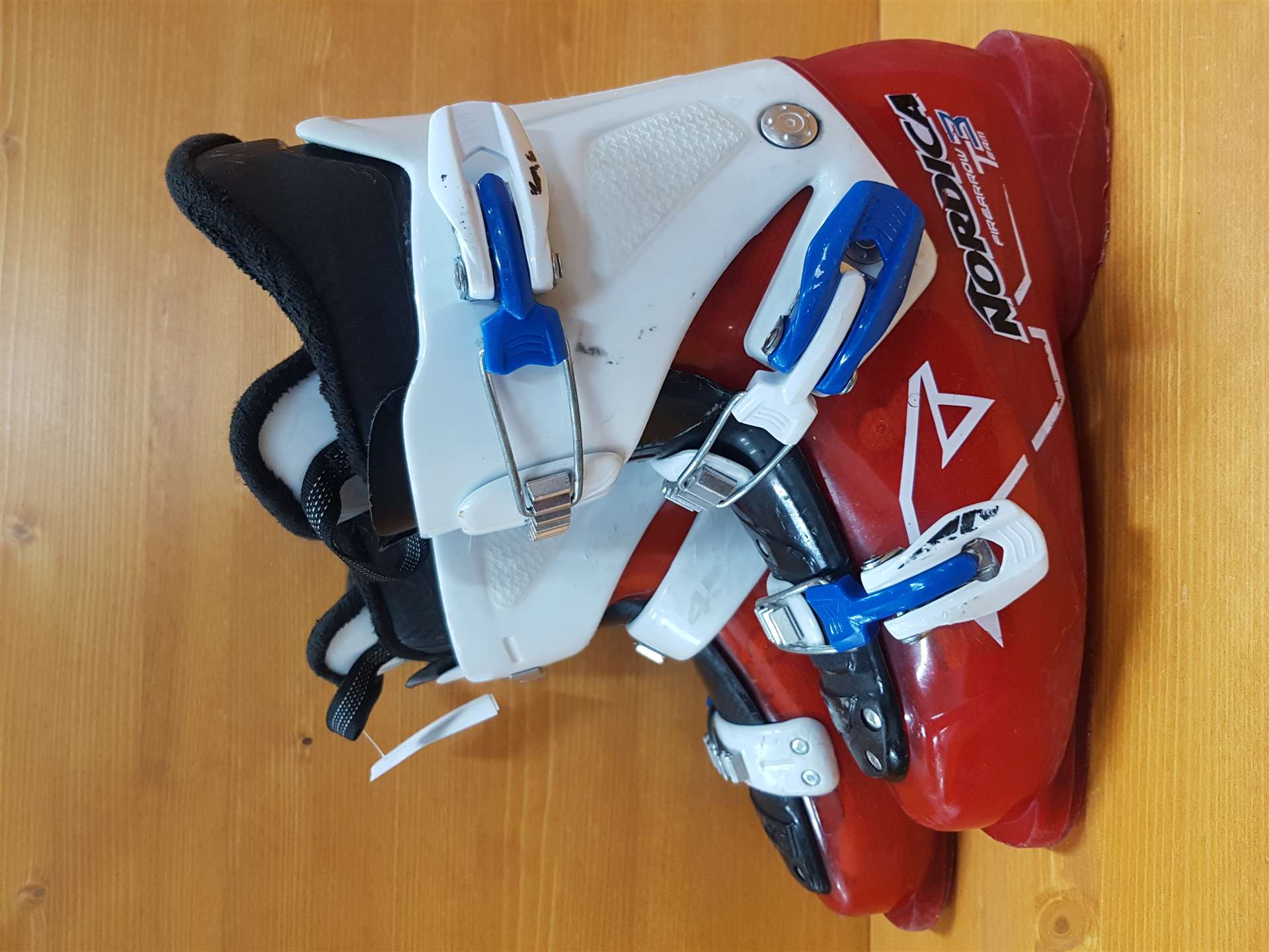 Použité lyžiarky NORDICA Firearrow Team 3