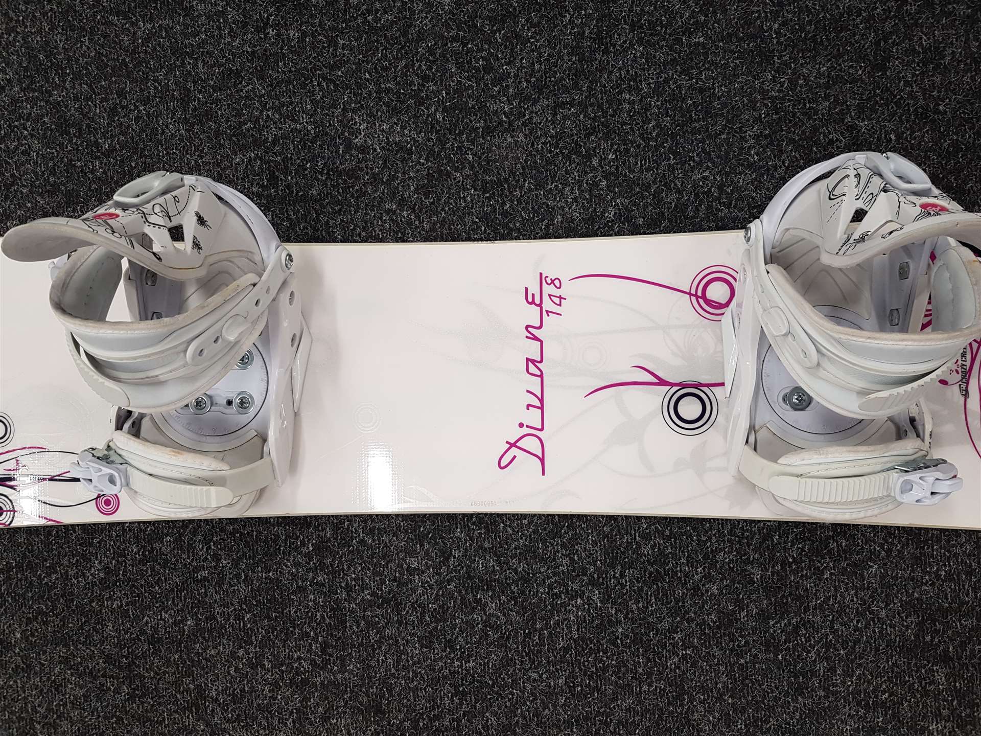 Placă de snowboard CRAZY CREEK Divane second-hand + legături Fire Fly mărimea M/L
