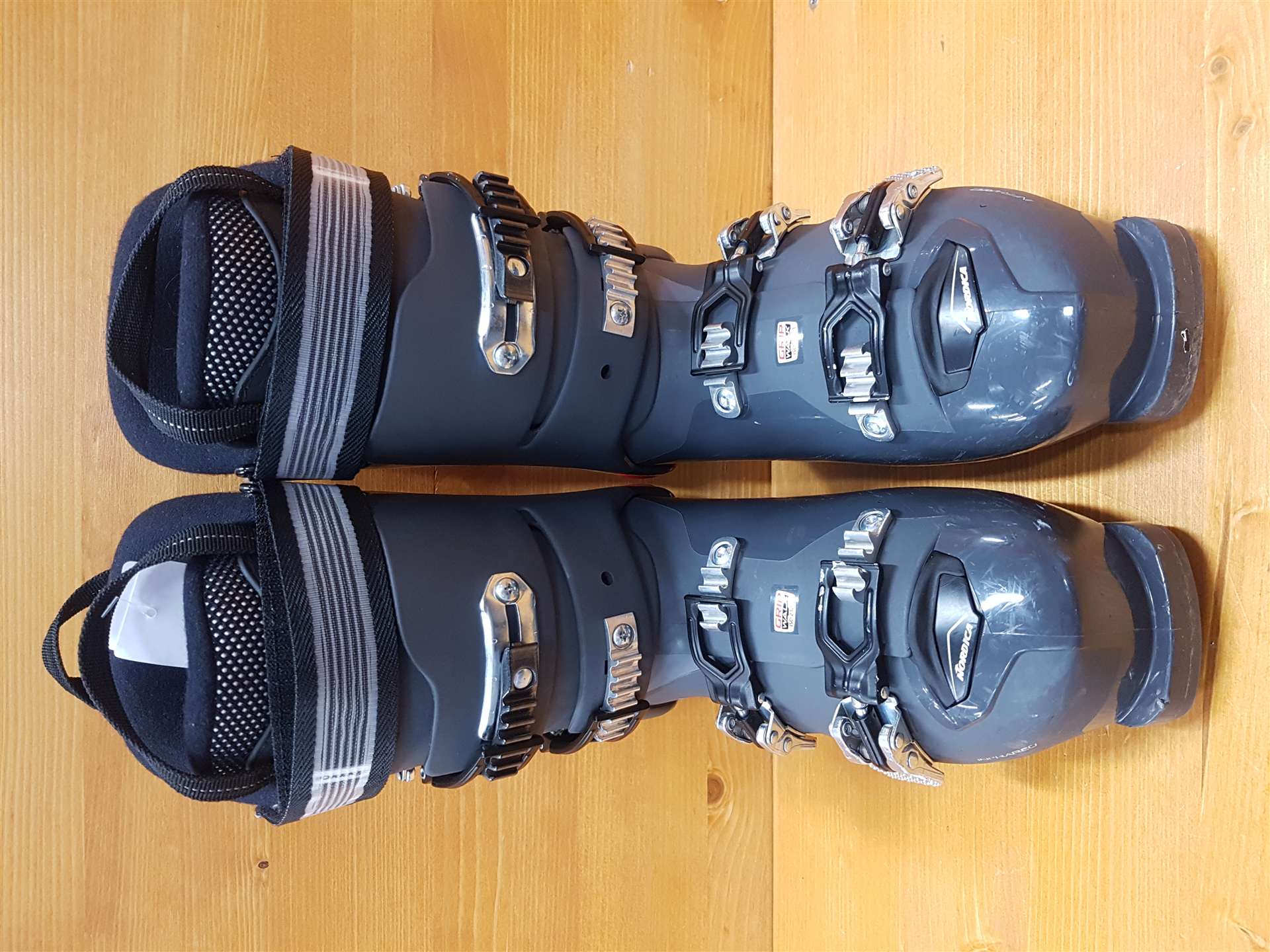 Použité lyžiarky NORDICA Speed Machine 110 R