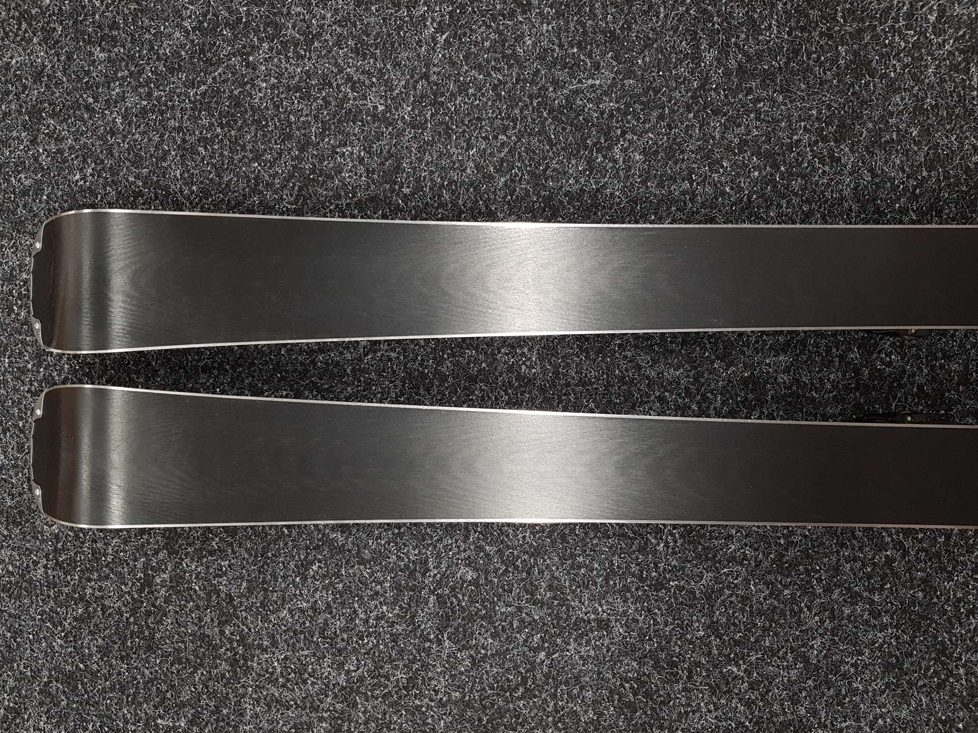 Sci usati BLIZZARD Stormbird 7.2 + attacchi Marker TPC 10