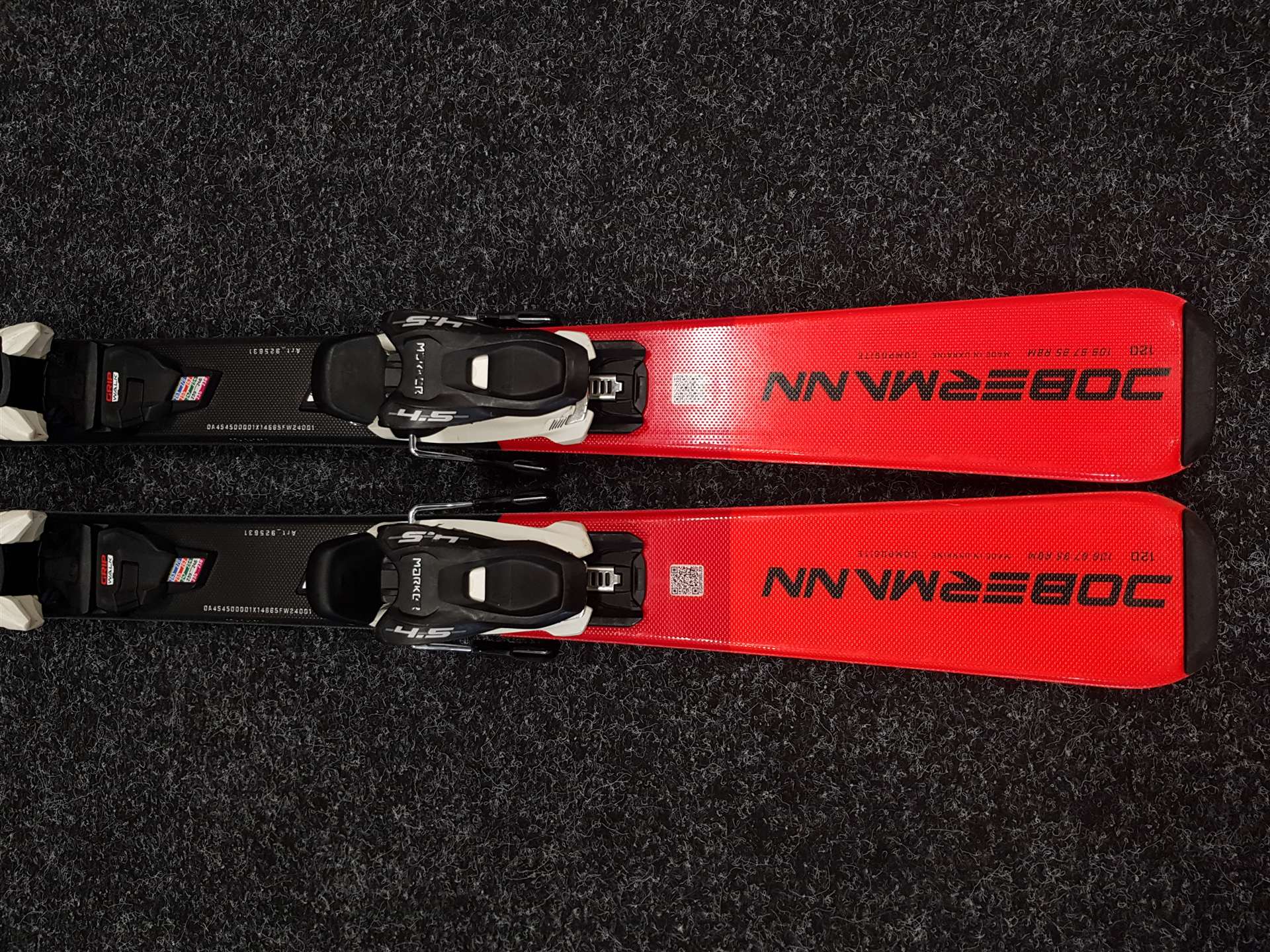 Używane narty dziecięce NORDICA Dobermann Team JR + wiązania Marker 4.5