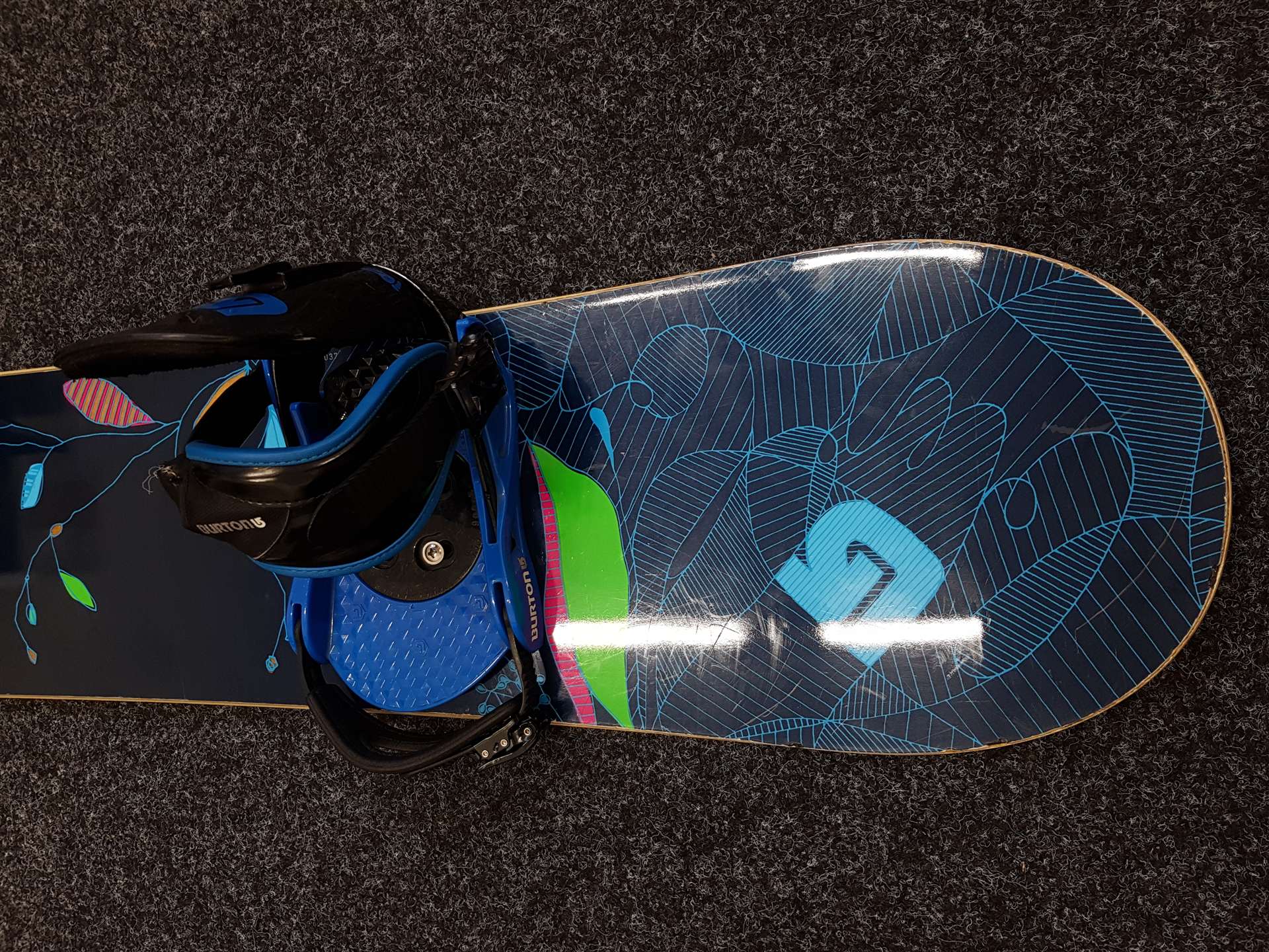 Snowboard BURTON Lux usato + attacchi BURTON taglia S