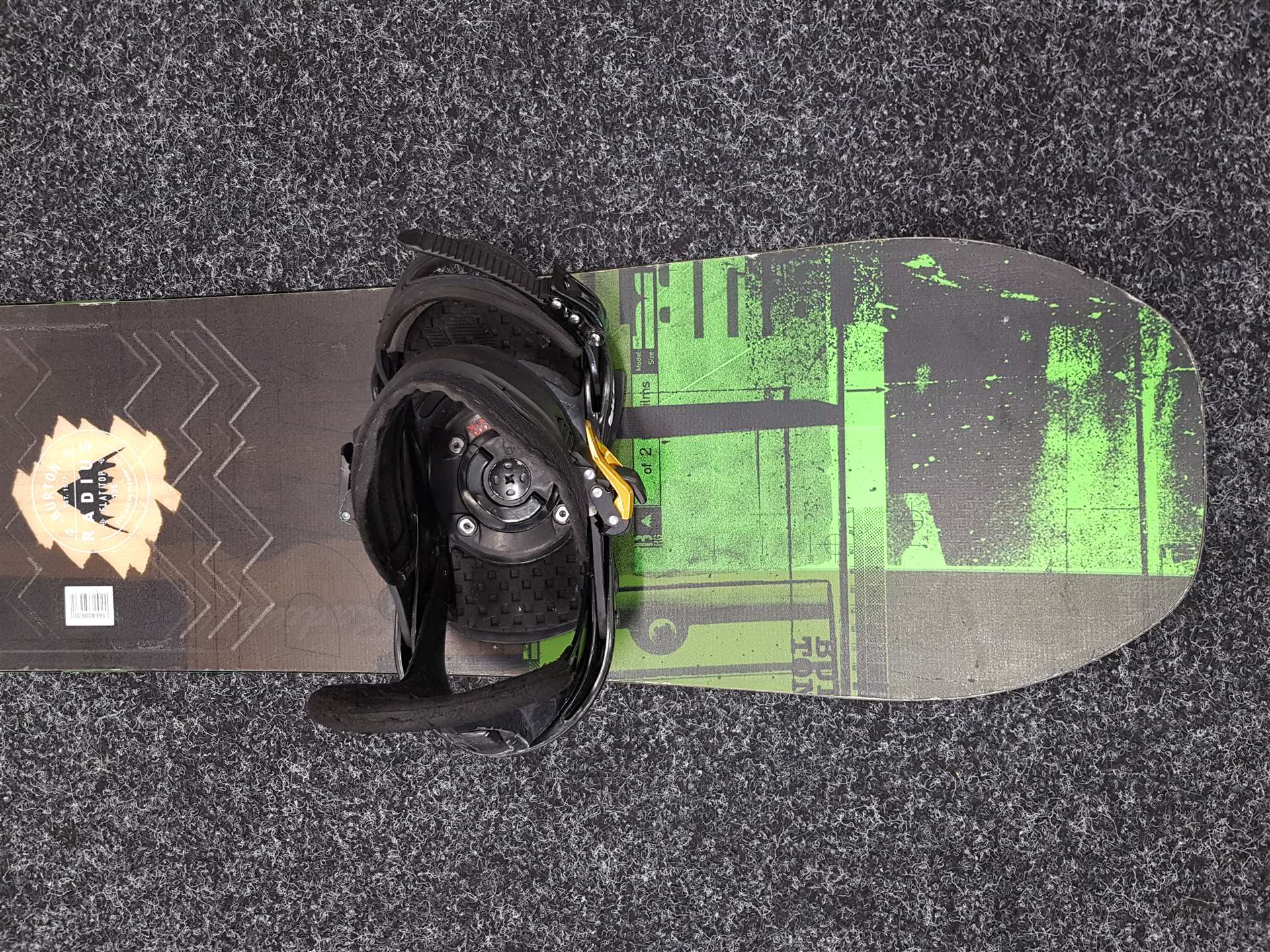 Snowboard BURTON Radius usato + attacchi Burton taglia S
