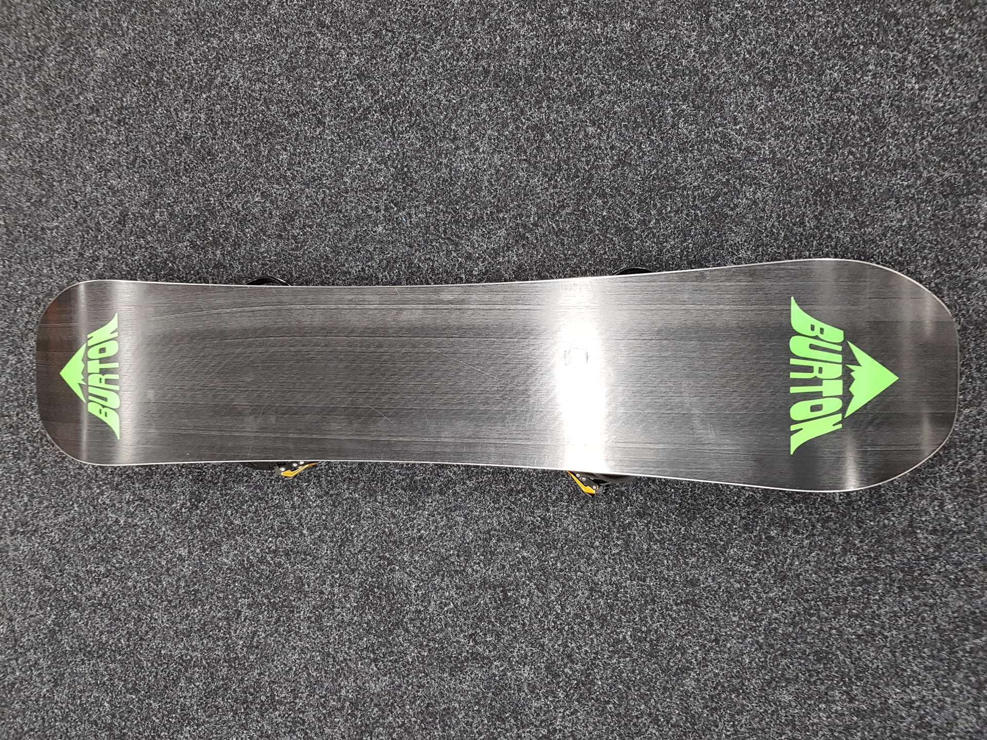 Snowboard BURTON Radius usato + attacchi Burton taglia S
