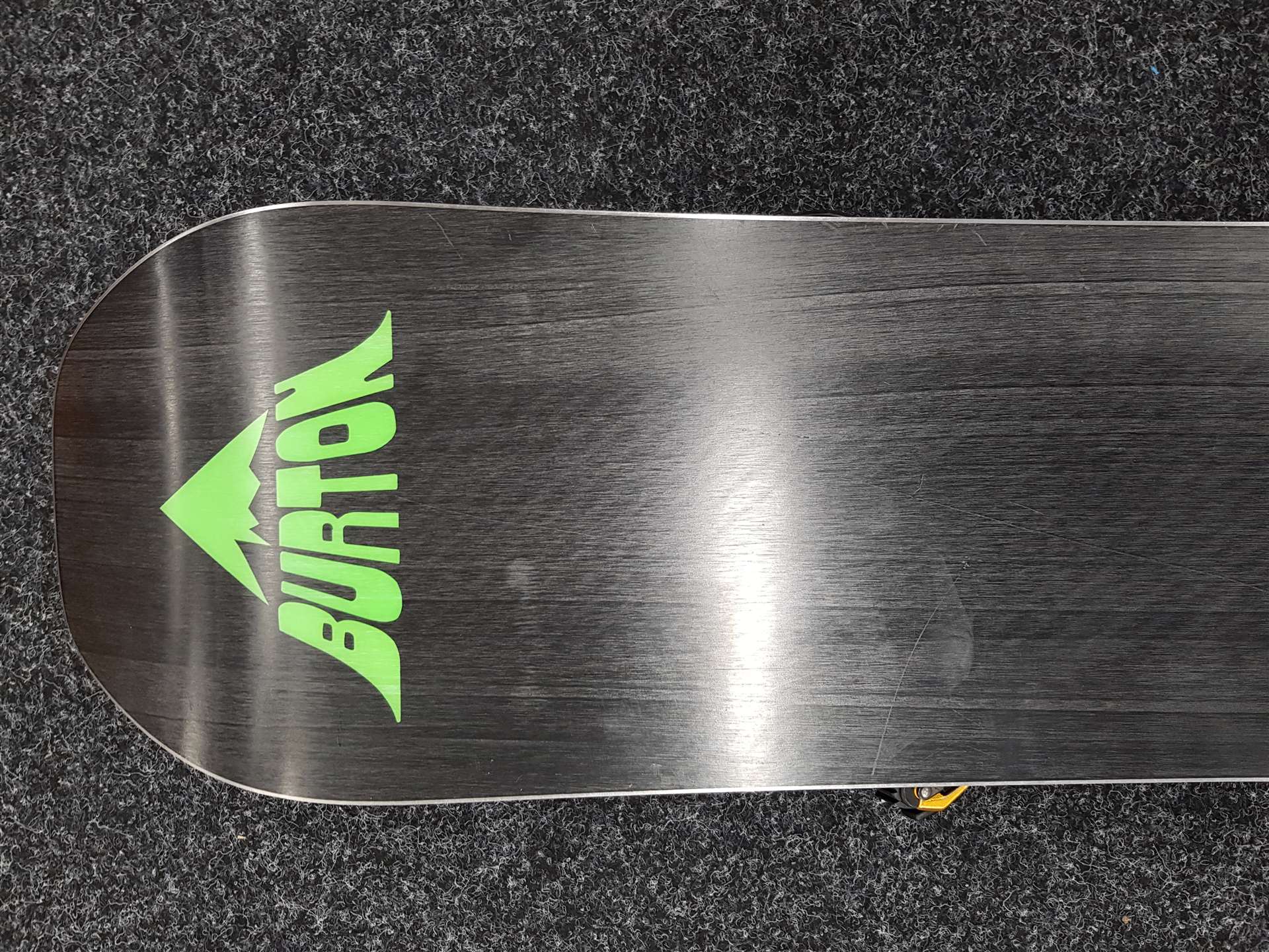 Snowboard BURTON Radius usato + attacchi Burton taglia S