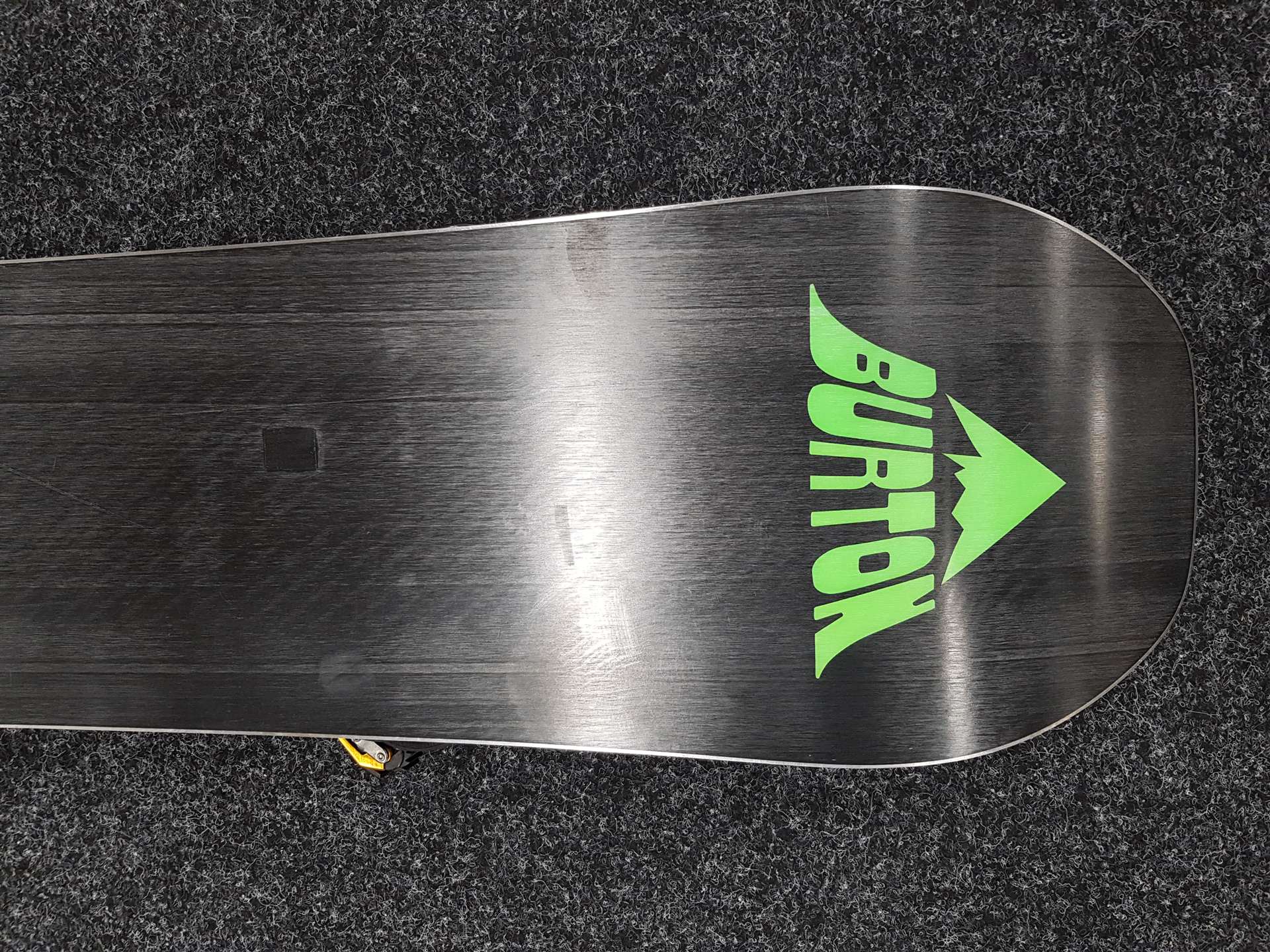Snowboard BURTON Radius usato + attacchi Burton taglia S