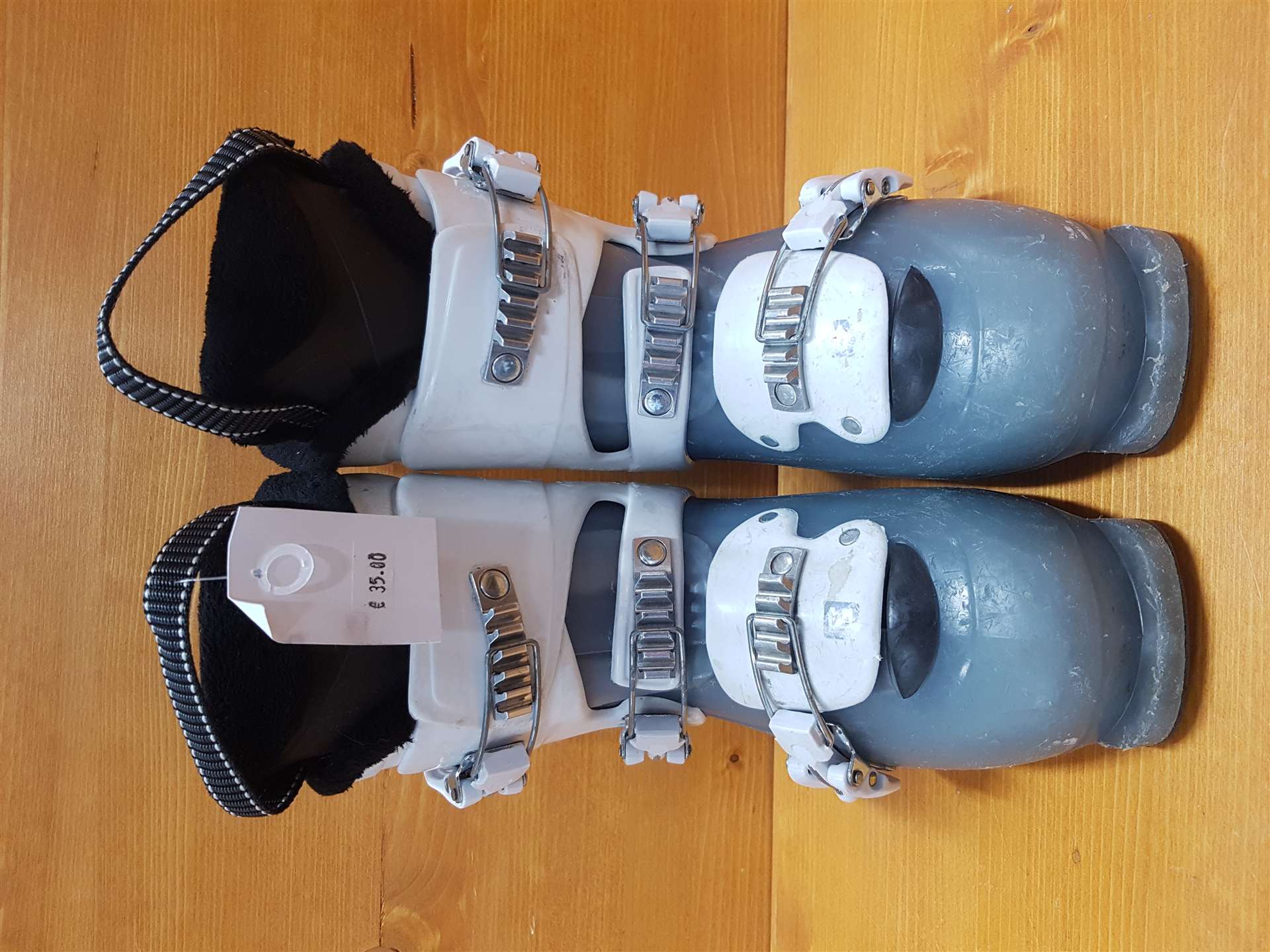 Gebrauchte SALOMON T3 Skischuhe