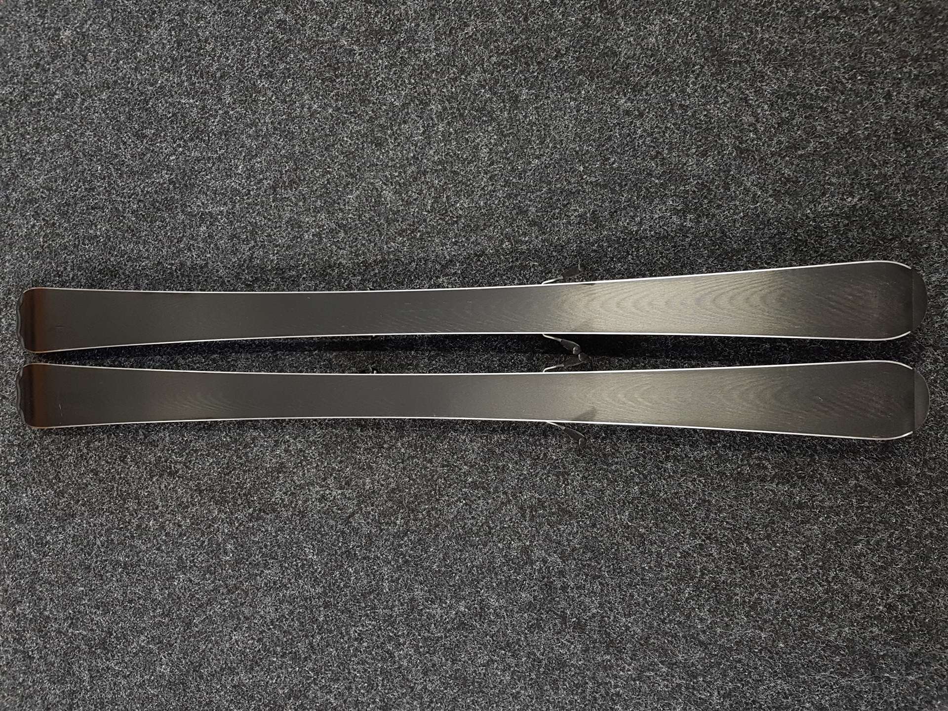 Skis HEAD Mothl Rules d'occasion + fixations Tyrolia SLR 7.5