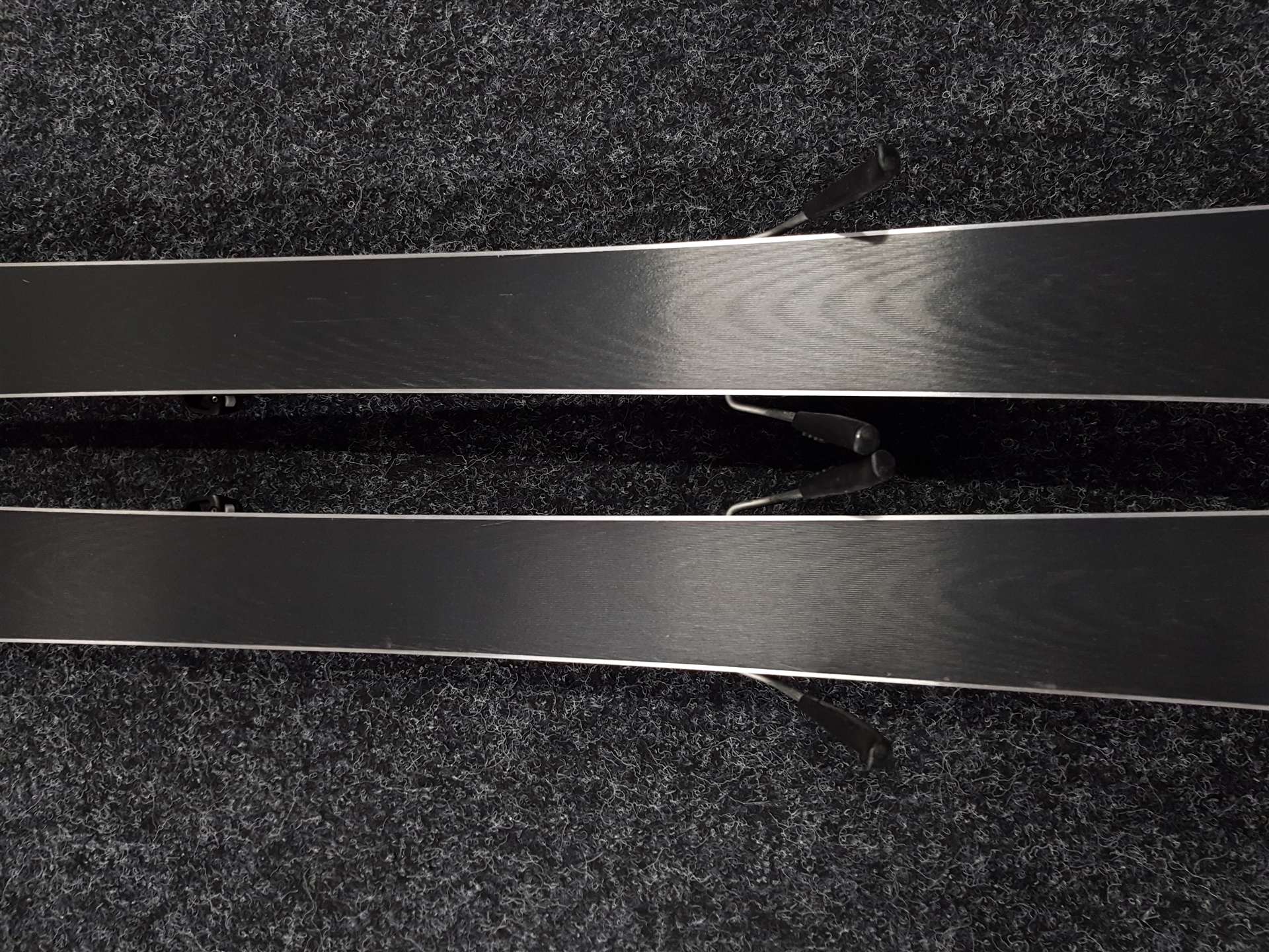Skis HEAD Mothl Rules d'occasion + fixations Tyrolia SLR 7.5