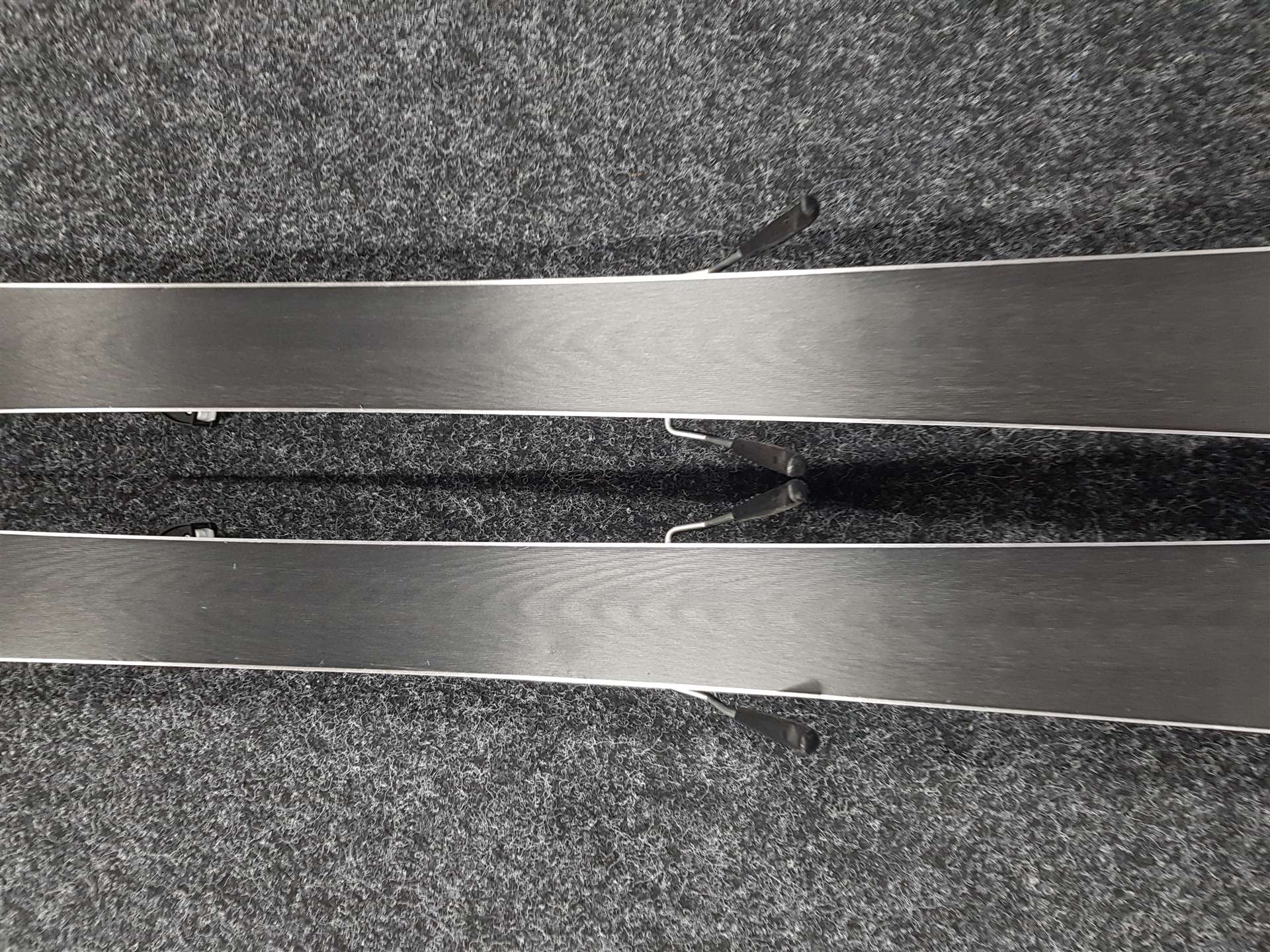 Gebrauchte Ski HEAD LYT Tech V4 + Tyrolia PR 10 Bindungen