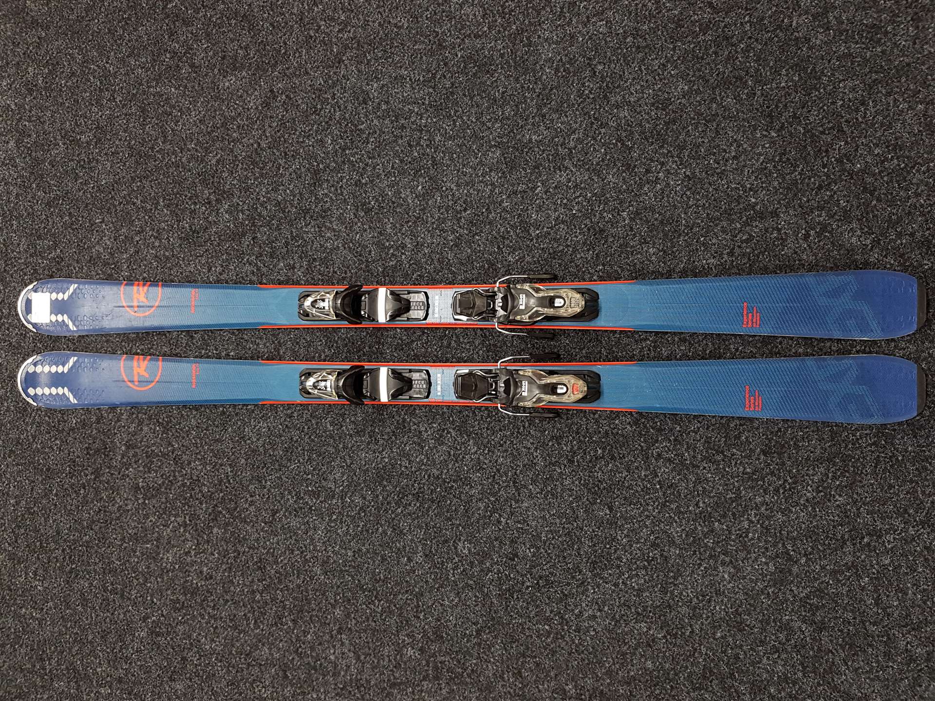 Použité lyže ROSSIGNOL Experience 74 + vázání Look Xpress 10