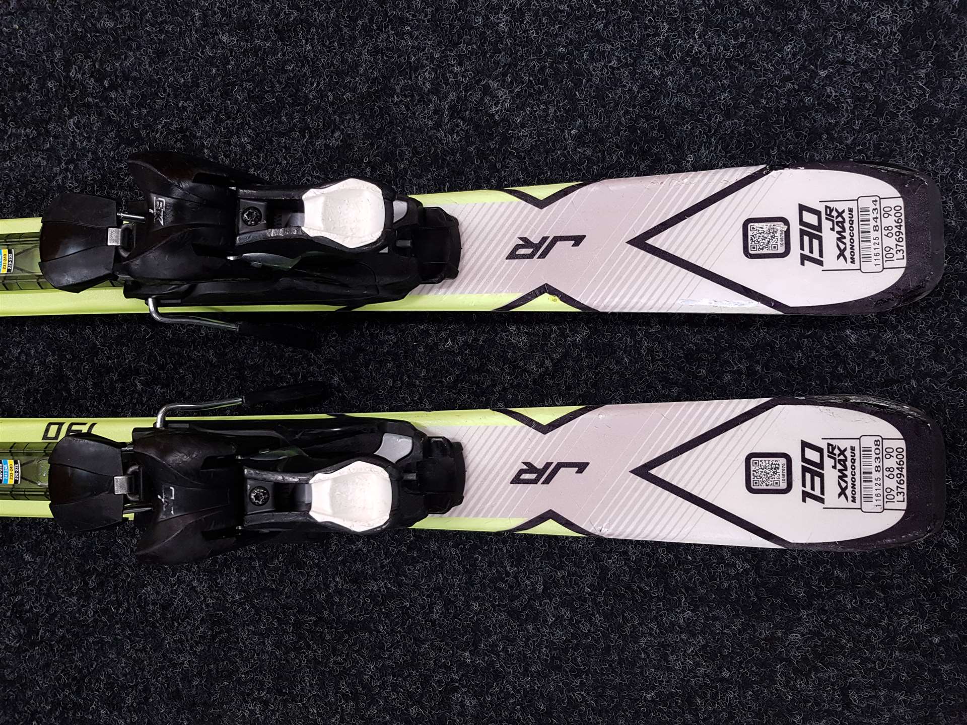 Gebrauchte SALOMON JR Xmax Skier + Salomon ETK 7 Bindungen