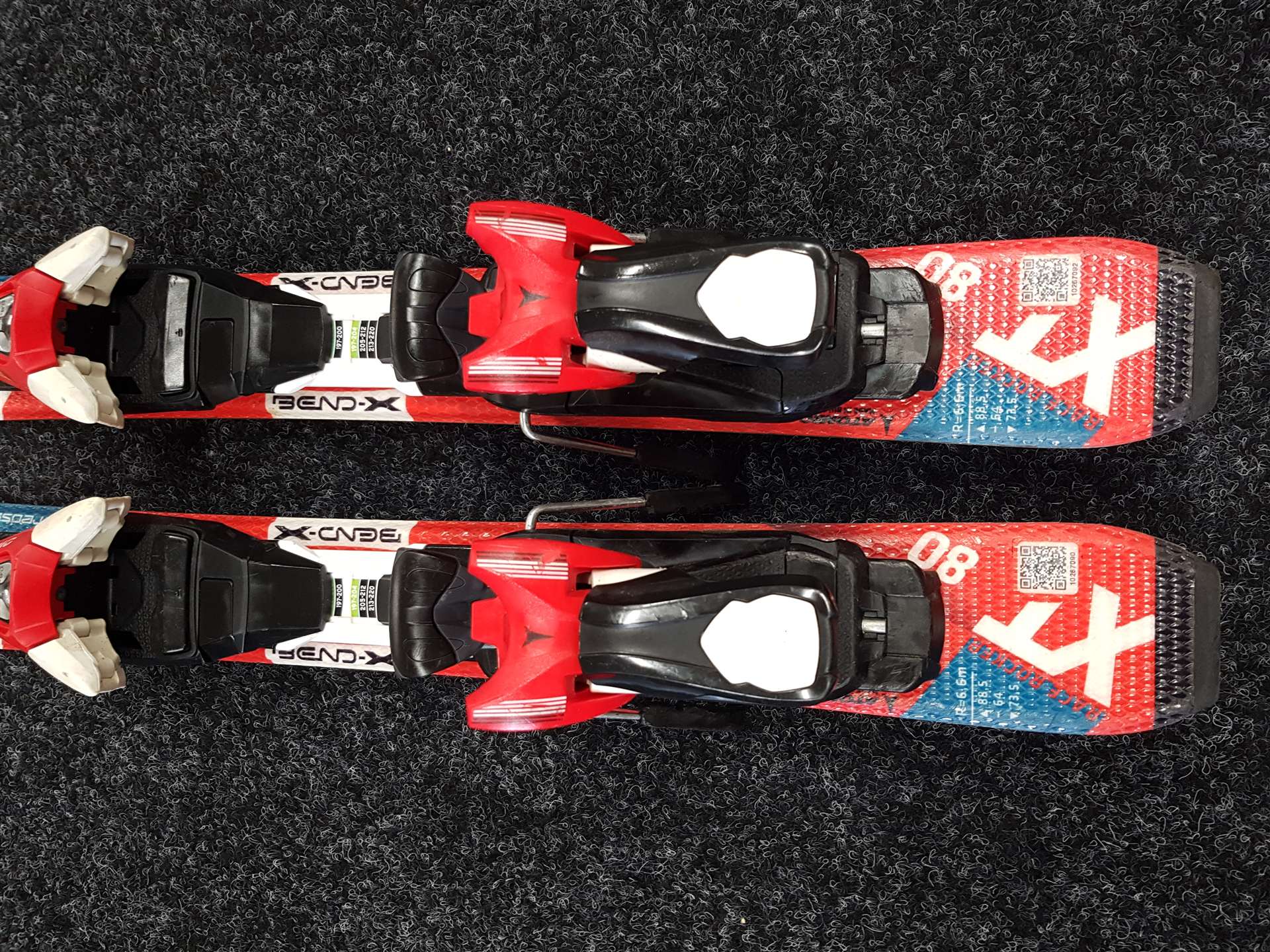 Rabljene dječje skije ATOMIC Redster XT 80 + vezovi Atomic XTE 45