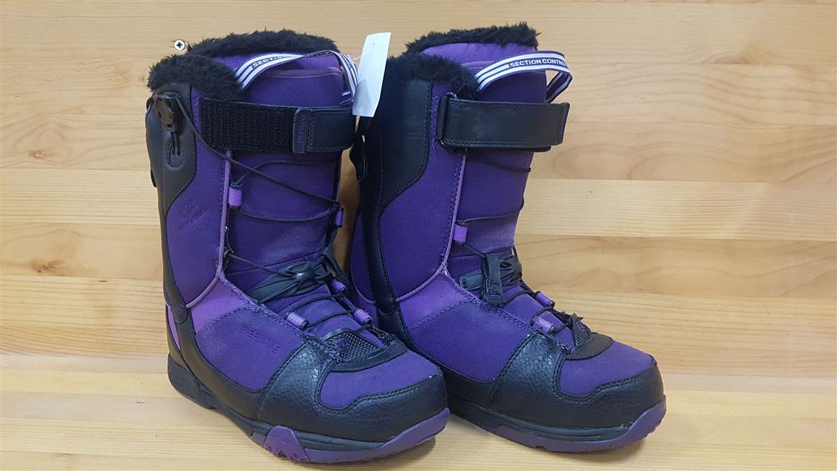 Bazárové snowboardové topánky Deeluxe fialové