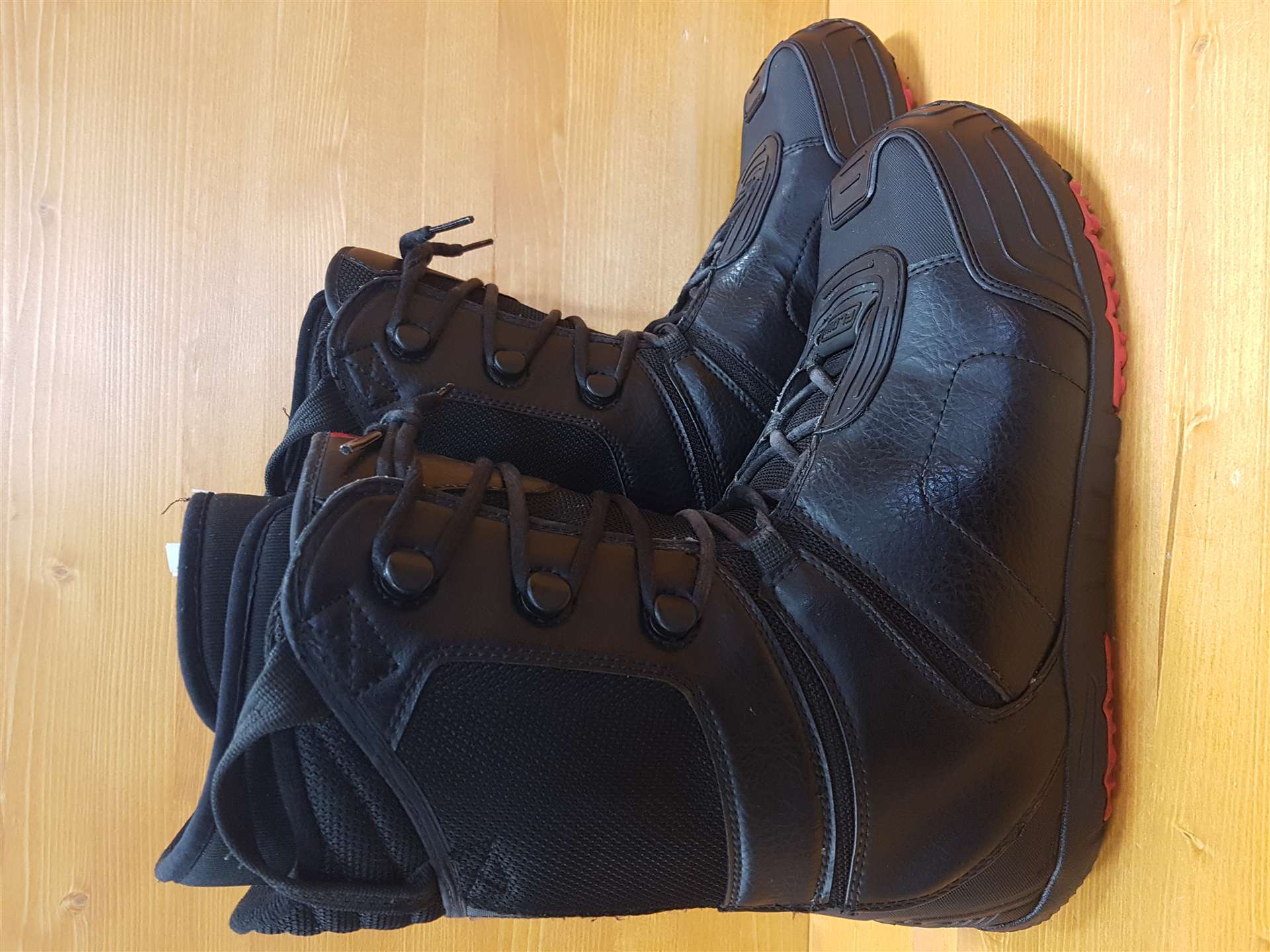 Ghete de snowboard Flow folosite