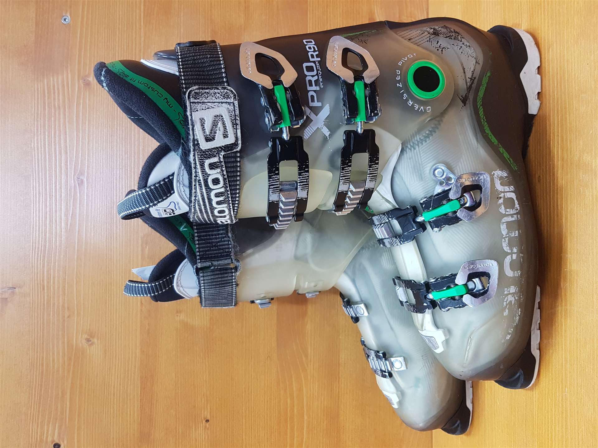 Clăpari de schi SALOMON X Pro R90 second-hand