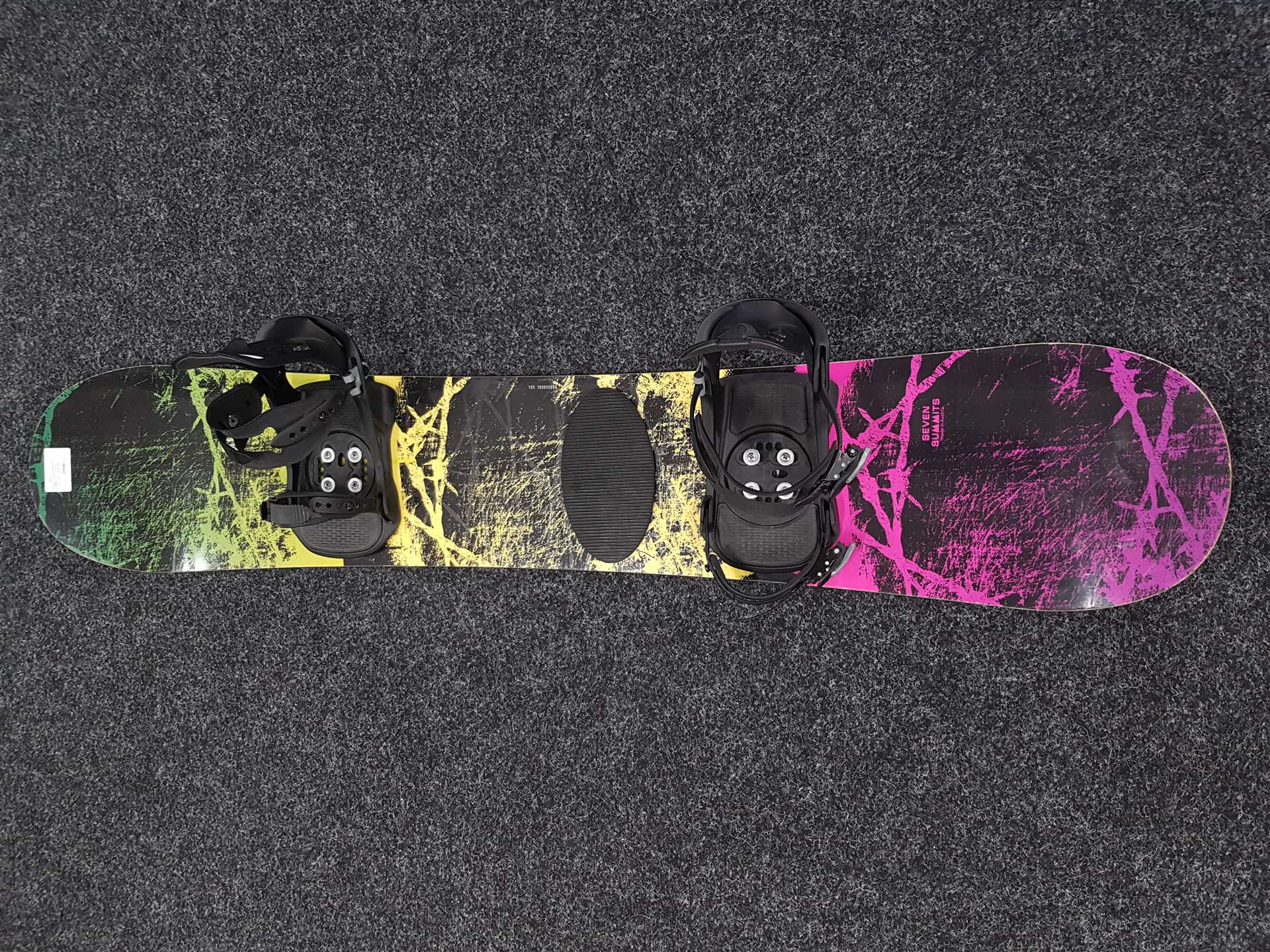 Gebrauchtes Snowboard SEVEN SUMMITS Riot + Dreamscape Bindungen Größe S/M