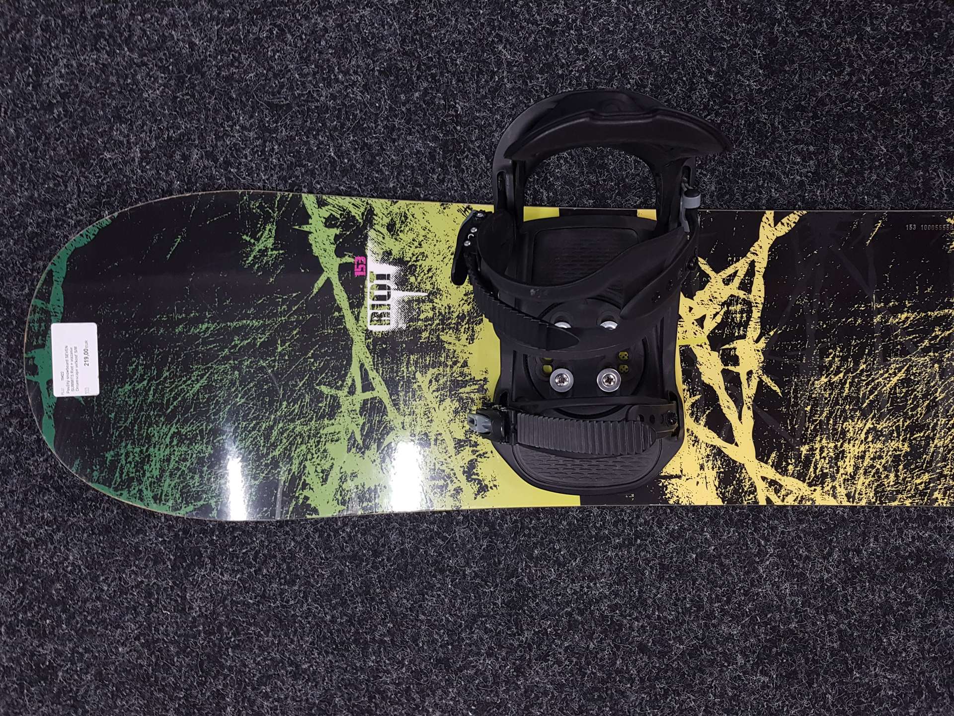 Gebrauchtes Snowboard SEVEN SUMMITS Riot + Dreamscape Bindungen Größe S/M