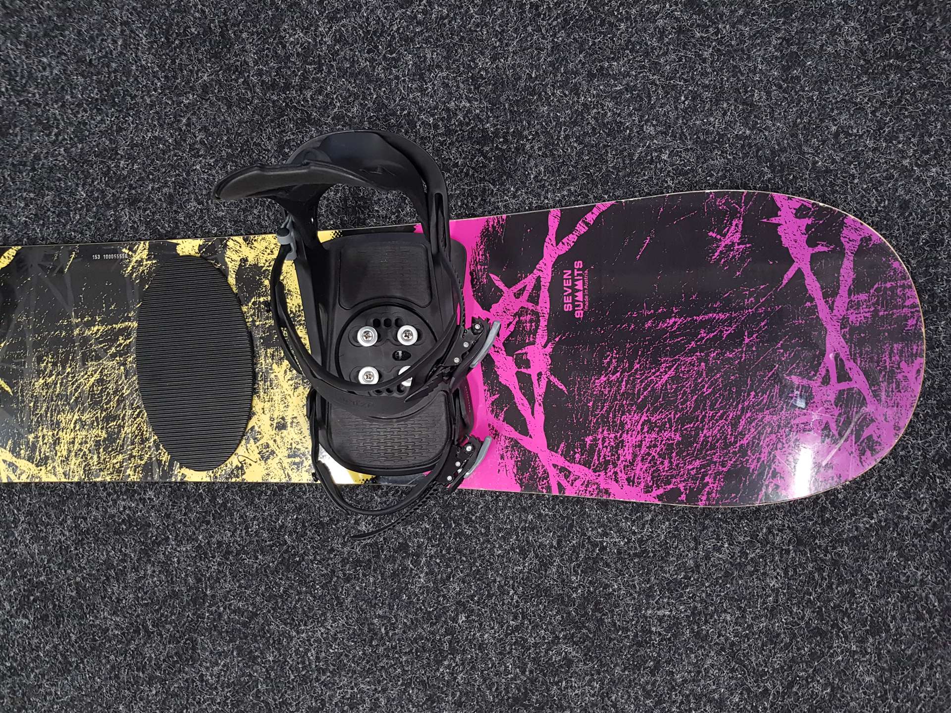 Gebrauchtes Snowboard SEVEN SUMMITS Riot + Dreamscape Bindungen Größe S/M