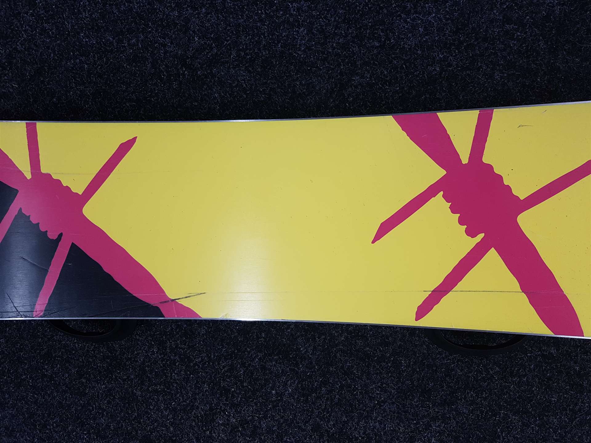 Gebrauchtes Snowboard SEVEN SUMMITS Riot + Dreamscape Bindungen Größe S/M