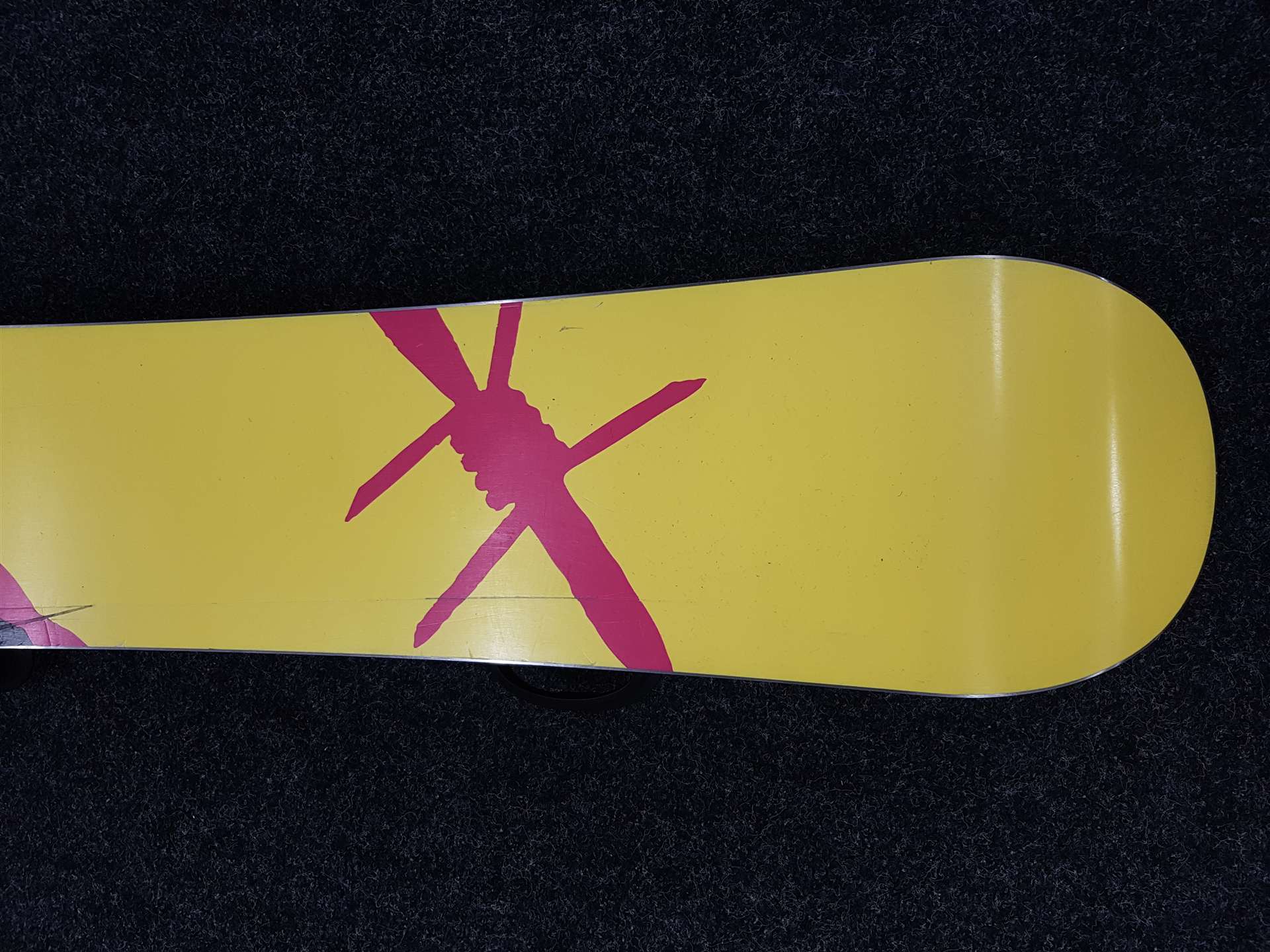 Gebrauchtes Snowboard SEVEN SUMMITS Riot + Dreamscape Bindungen Größe S/M