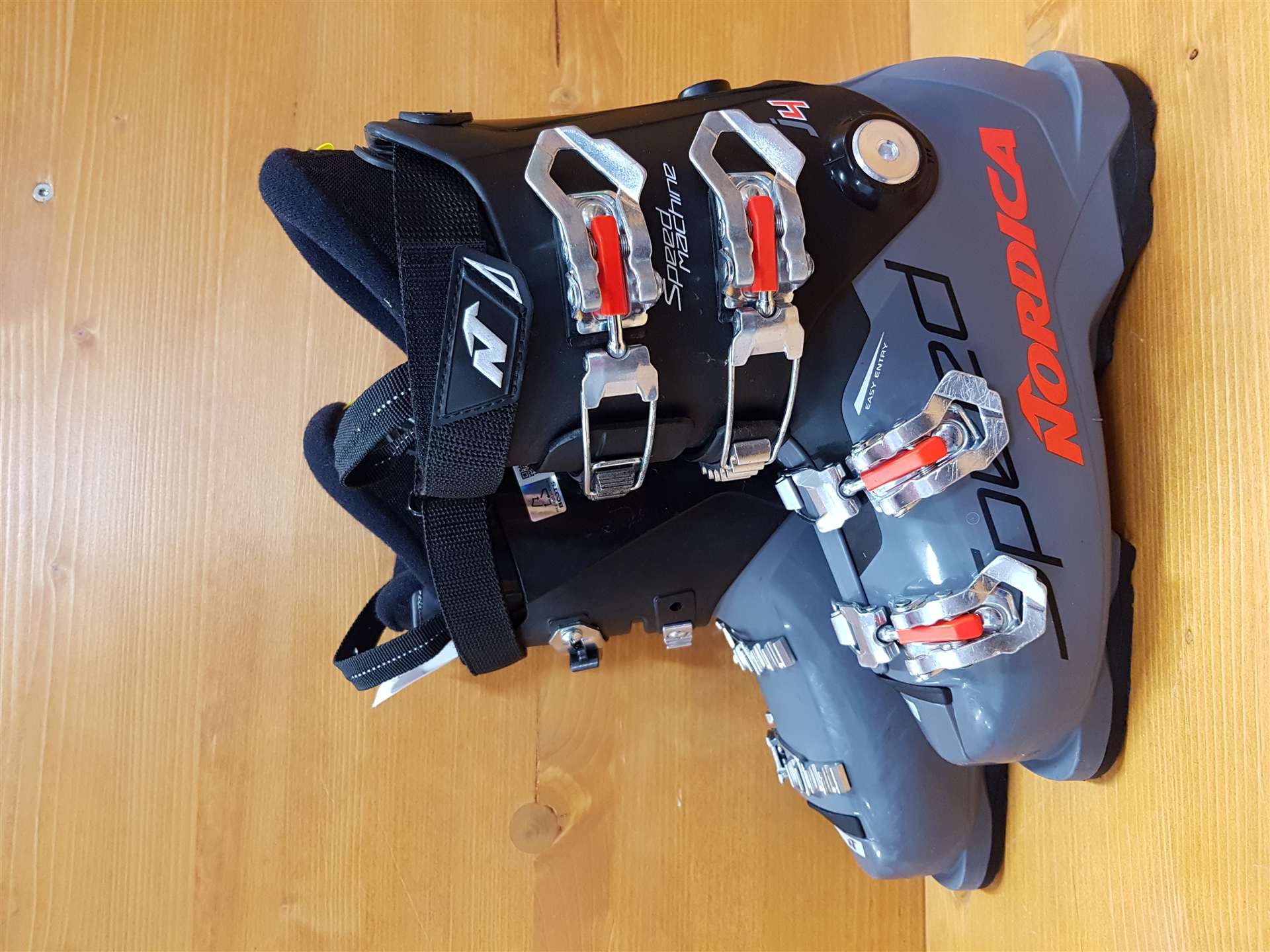 Chaussures de ski d'occasion NORDICA Speed Machine J4