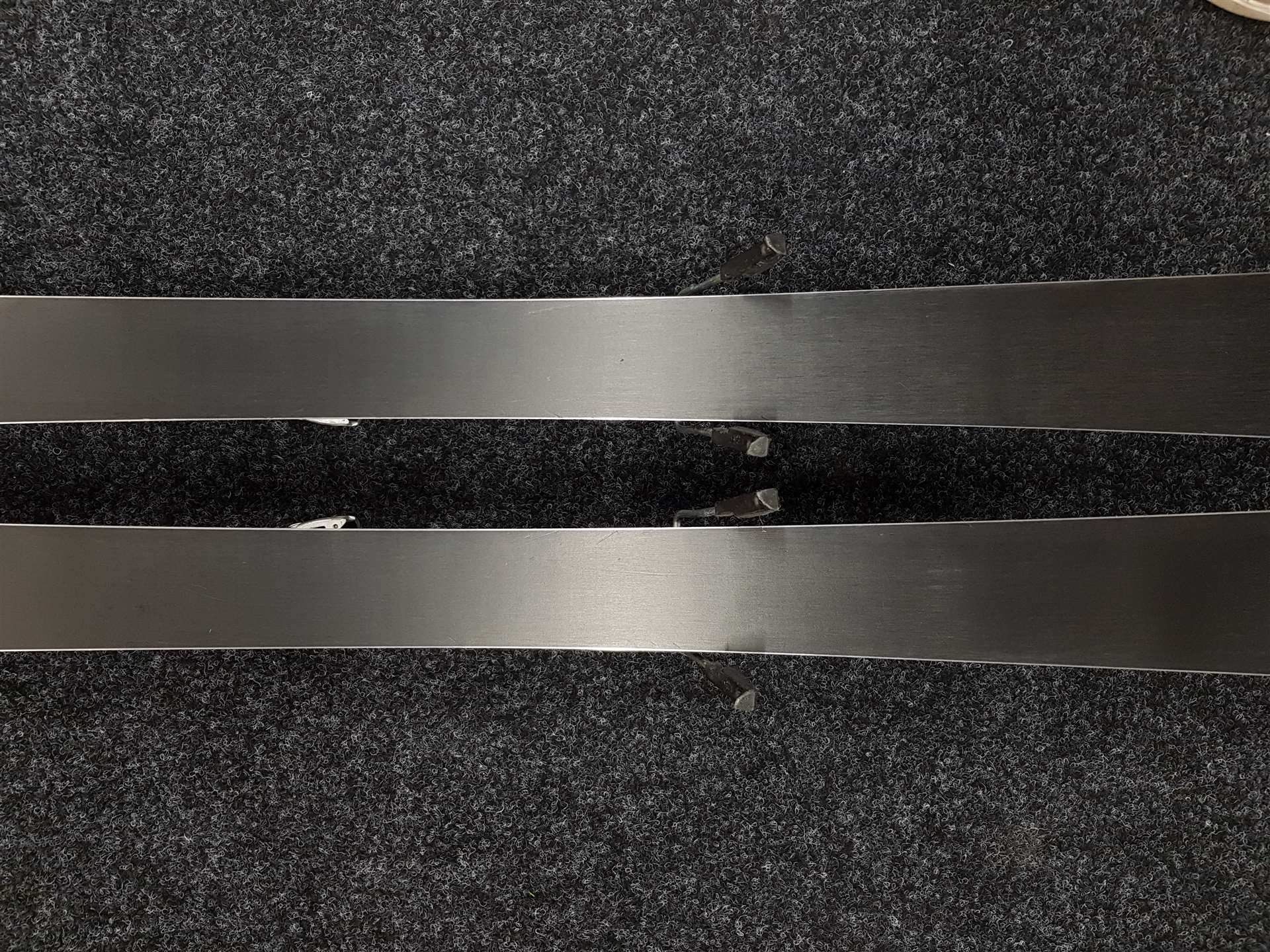 Schiuri Salomon Sclamber 700 folosite + legături Salomon S712