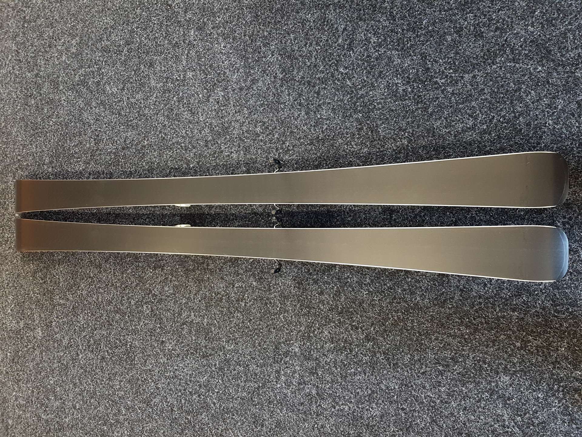 Sci VOLKL Deacon 7.4 usati + attacchi Marker FDT 10