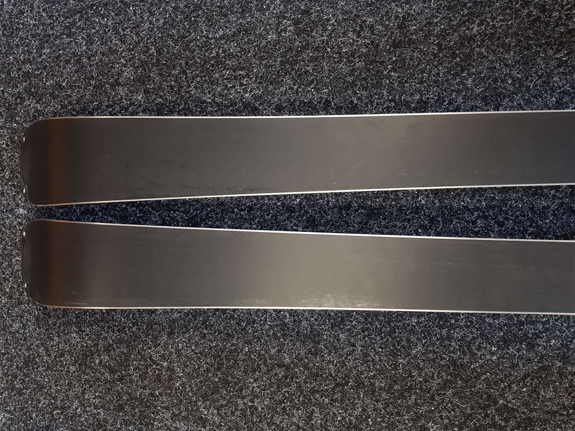 Sci VOLKL Deacon 7.4 usati + attacchi Marker FDT 10