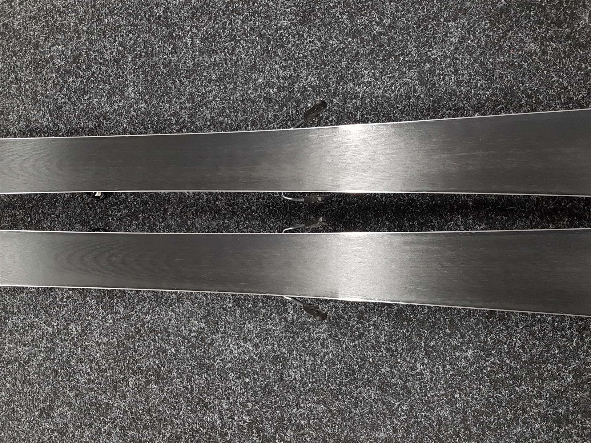 Skis SALOMON S/Force SX d'occasion + fixations Salomon L10