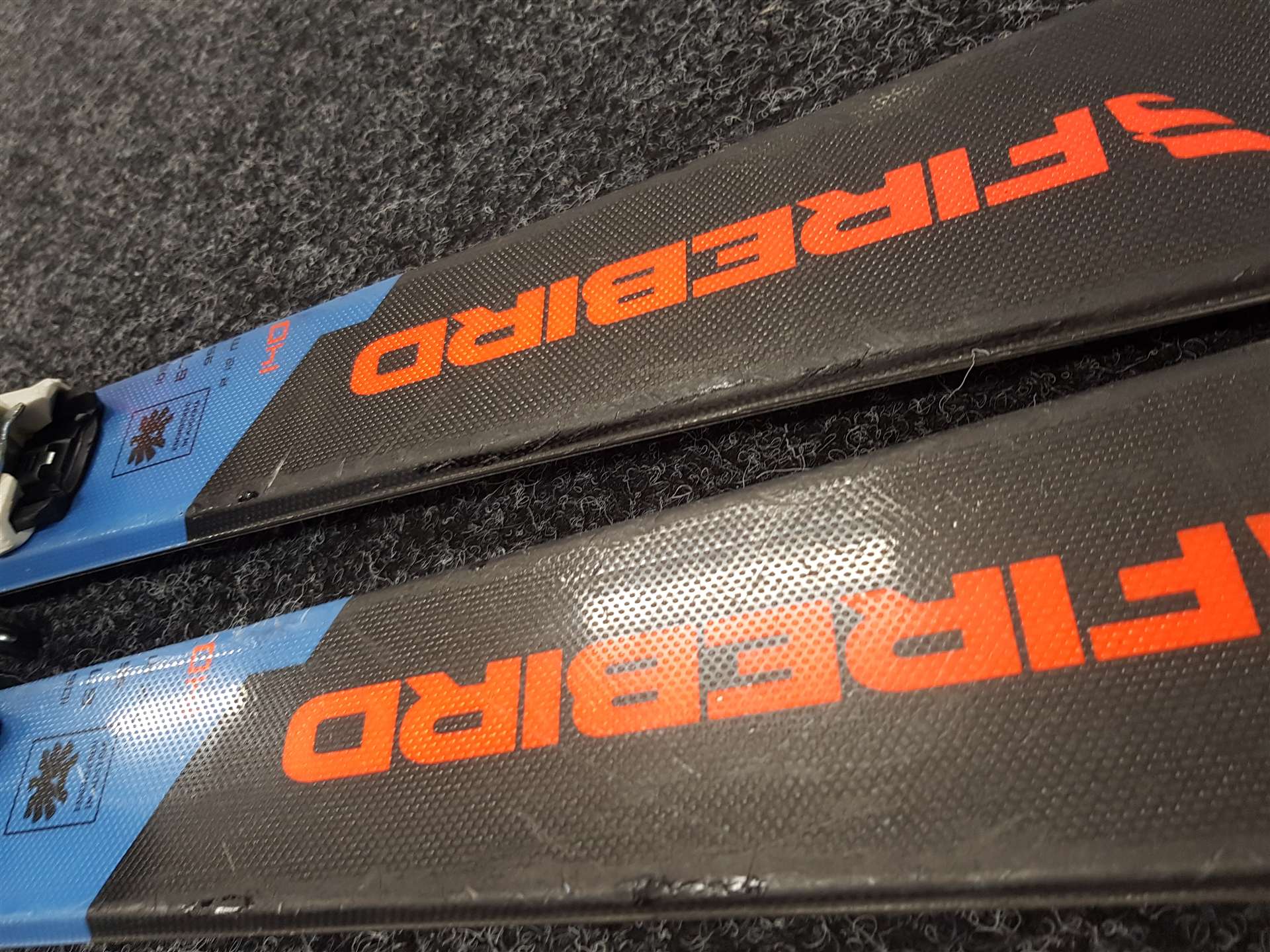 Gebrauchte Ski BLIZZARD Firebird JR + Bindungen Marker 7.0