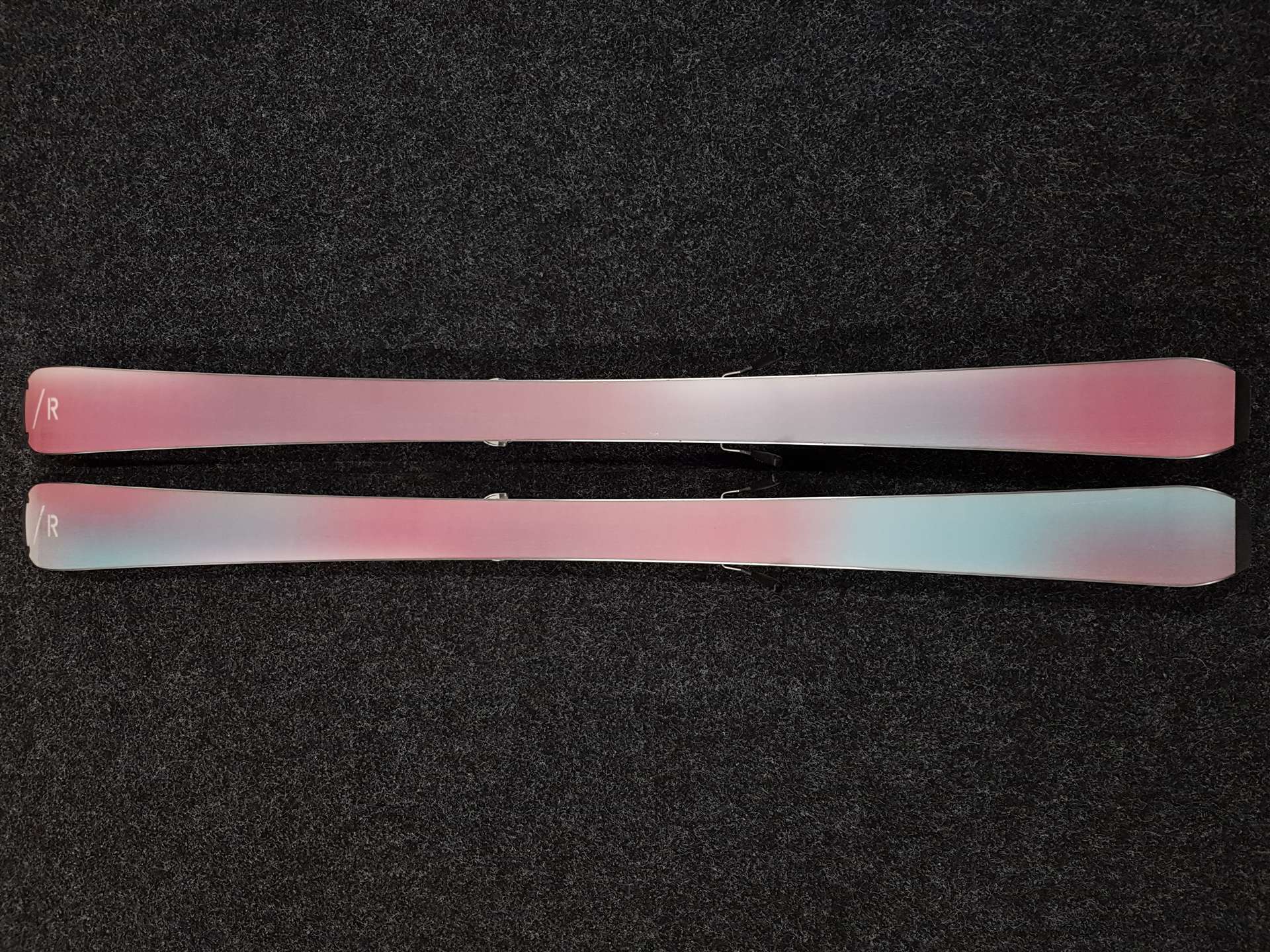 Skis d'occasion SPORTEN Iridium 3 + fixations Tyrolia PR 11