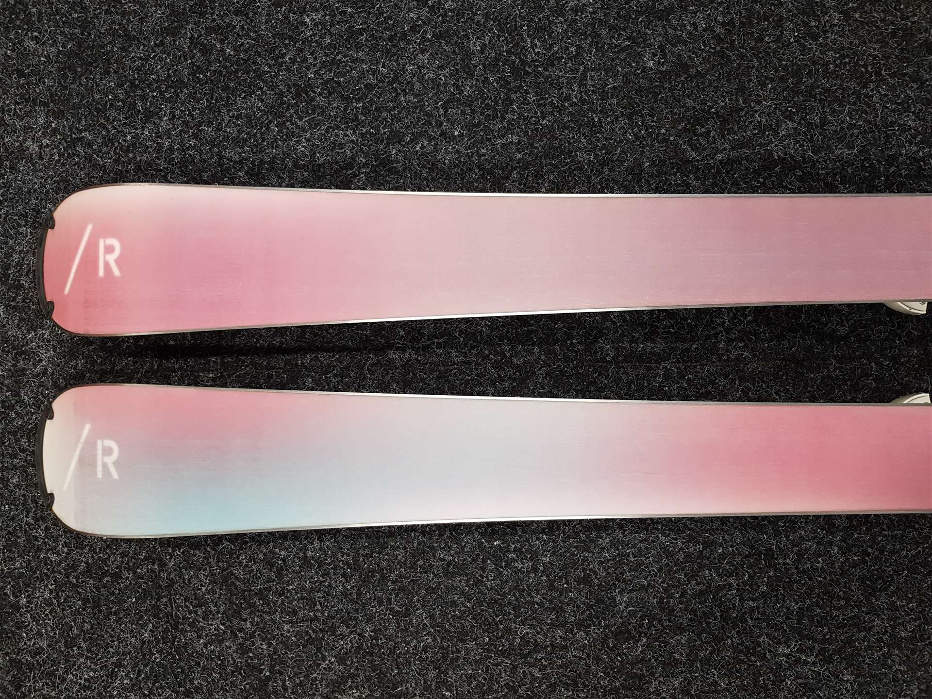 Skis d'occasion SPORTEN Iridium 3 + fixations Tyrolia PR 11