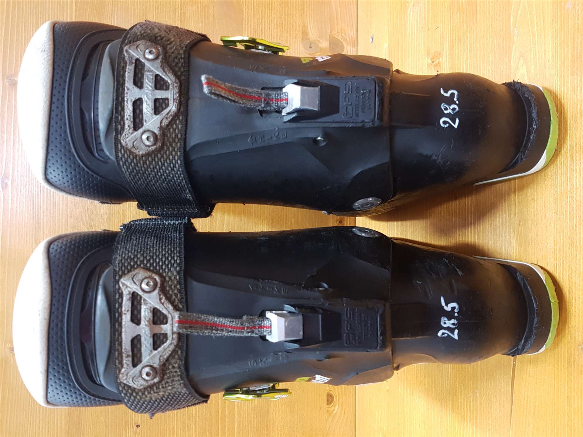 Gebrauchte Skischuhe TECNICA Magnum 90