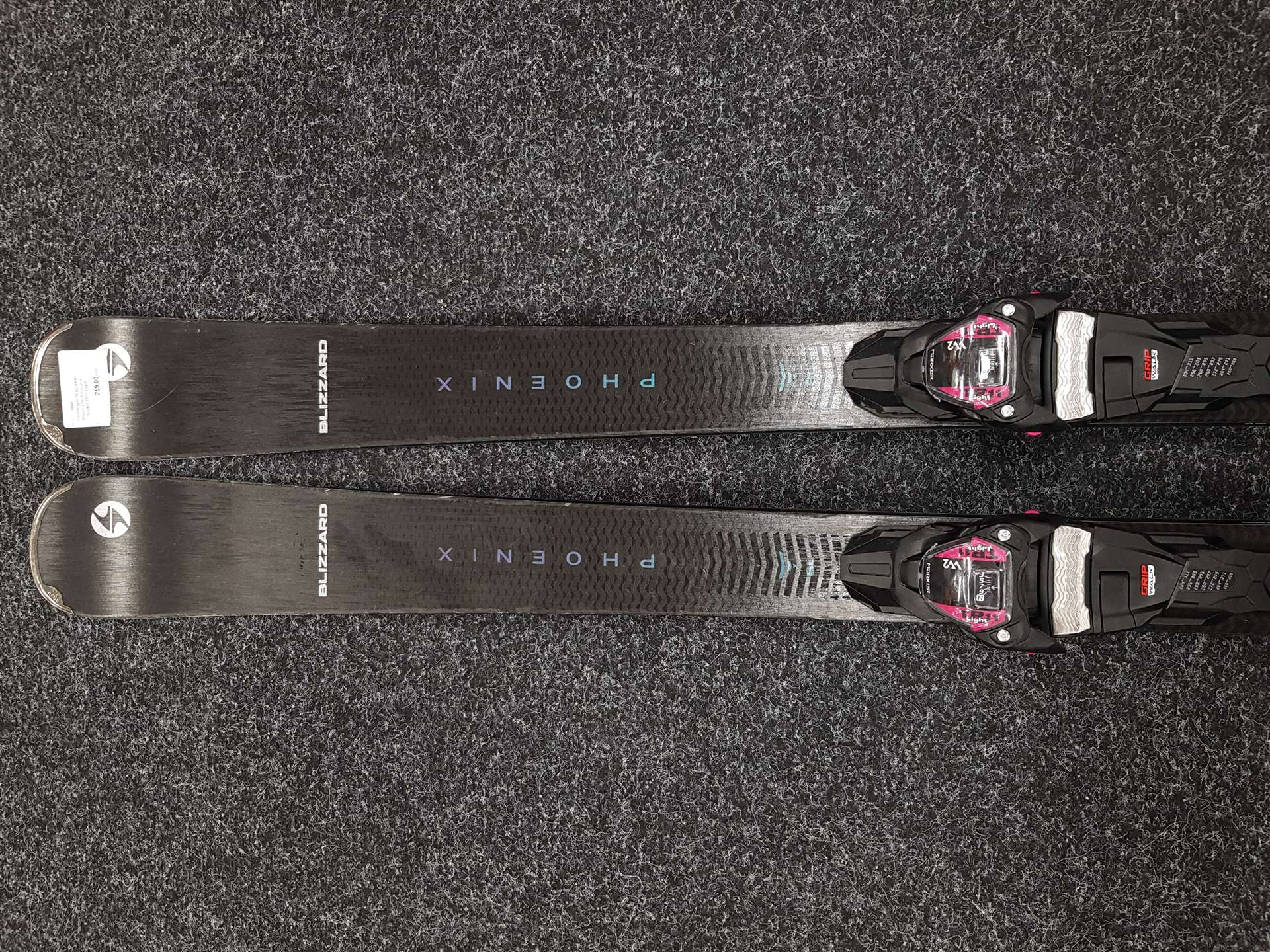 Použité lyže BLIZZARD Phoenix SL + vázání Marker TP11 Light