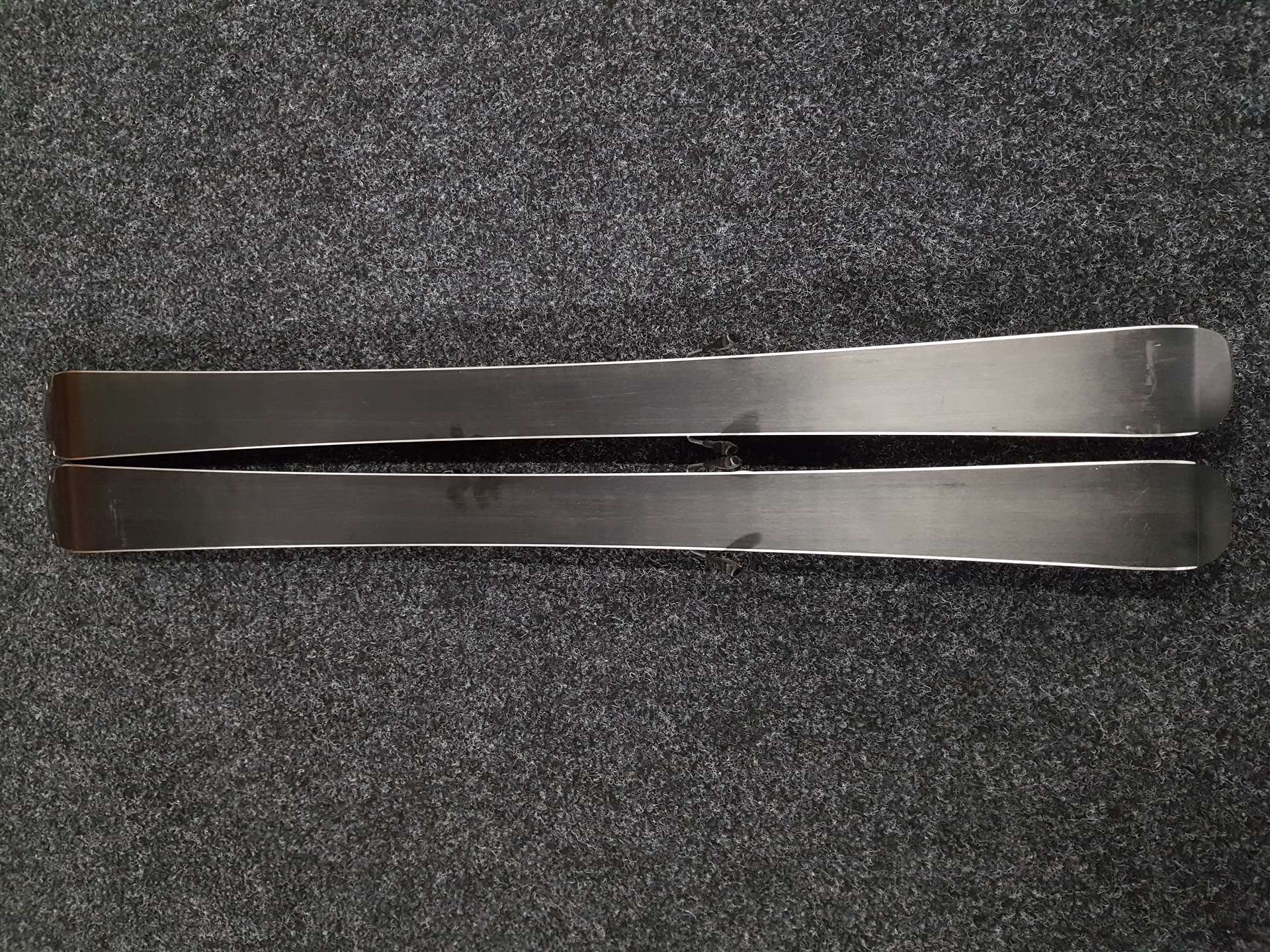 Použité lyže VOLKL Racetiger  + viazanie Marker 4,5