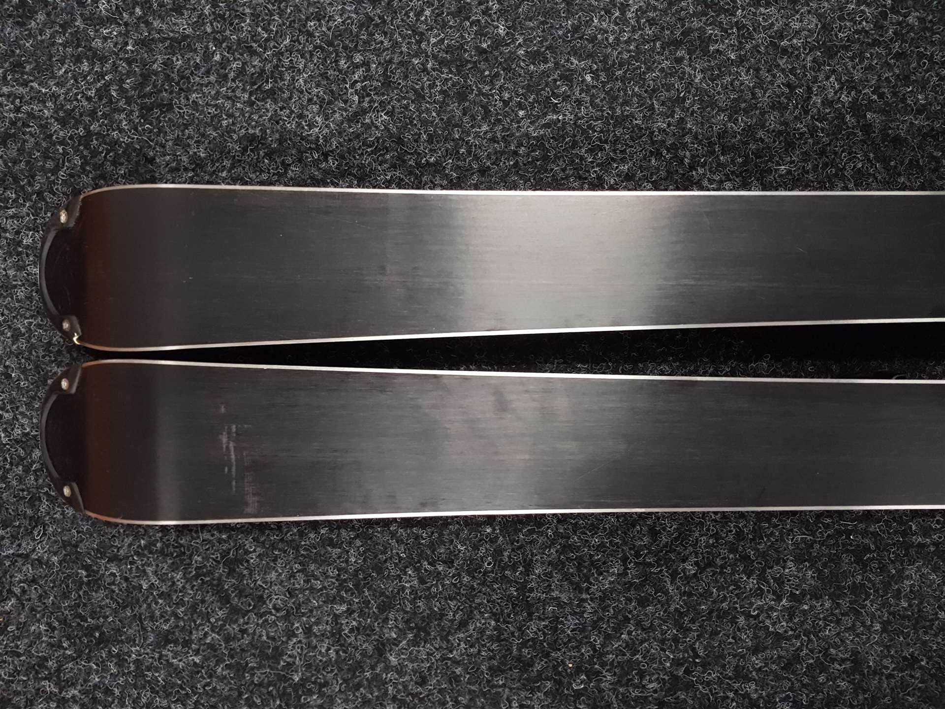 Použité lyže VOLKL Racetiger  + viazanie Marker 4,5