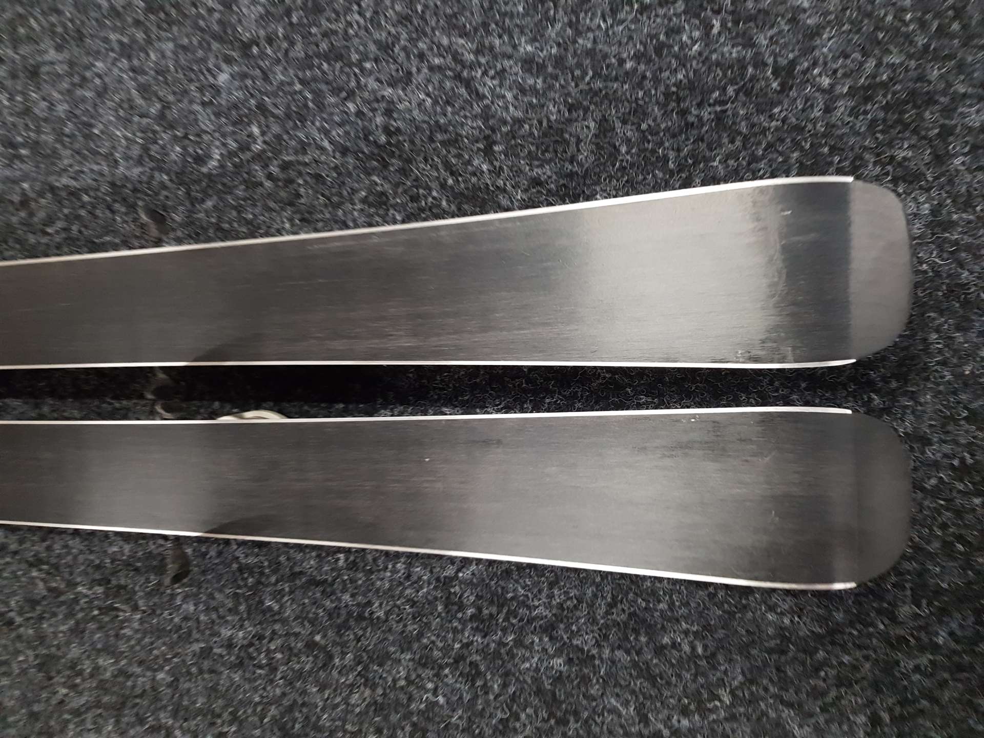 Použité lyže VOLKL Racetiger  + viazanie Marker 4,5