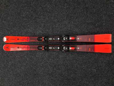 Esquís ATOMIC Redster S9 usados + fijaciones Atomic X12 GW