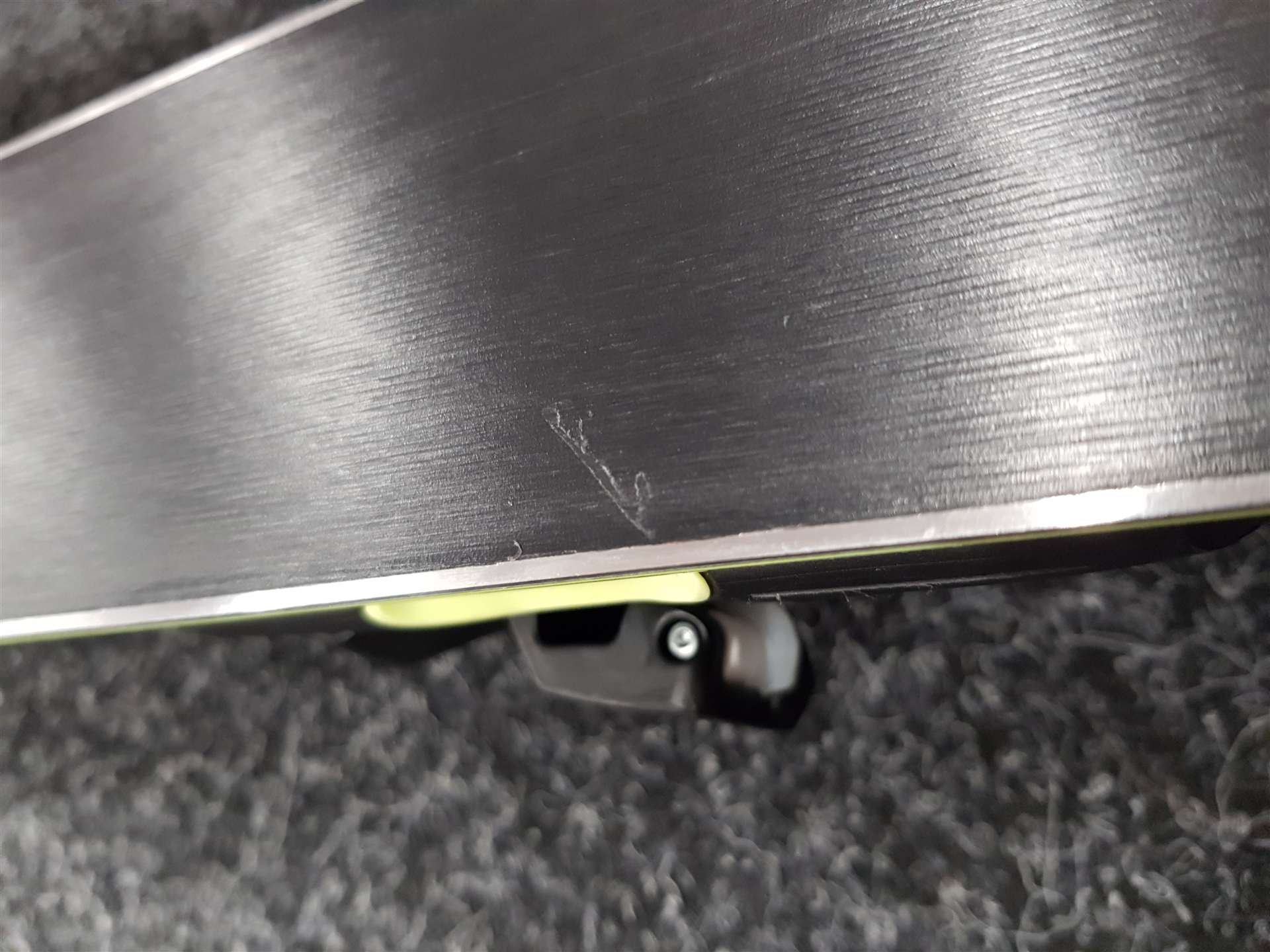 Použité lyže HEAD i.Speed Era 3.0 Kers + viazanie Head PRX 12