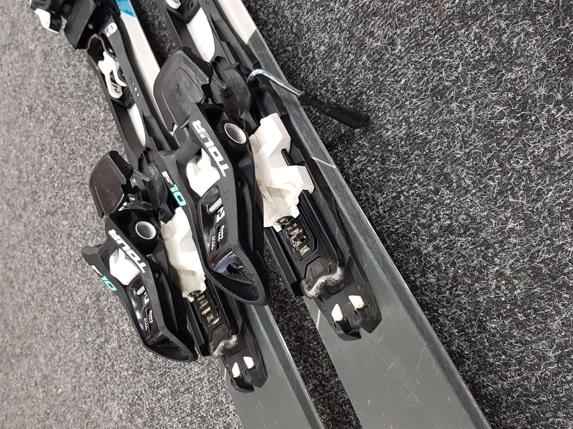 Gebrauchte Alpinski VOLKL VTA 80 + MARKER F10 TOUR + Gebrauchte Riemen