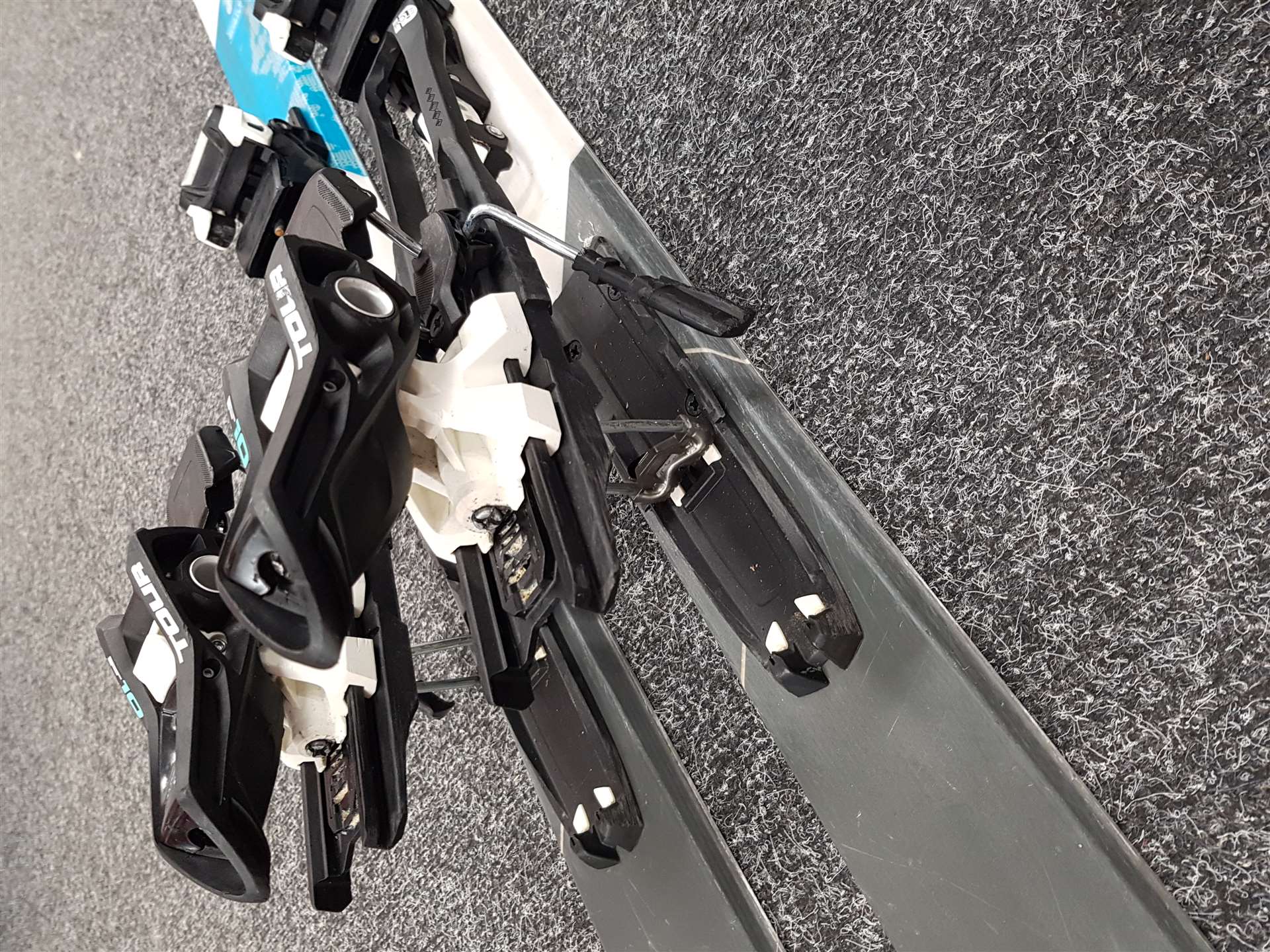 Gebrauchte Alpinski VOLKL VTA 80 + MARKER F10 TOUR + Gebrauchte Riemen