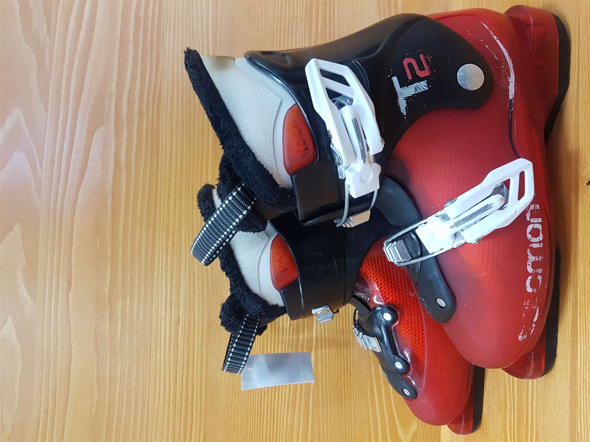 Chaussures de ski SALOMON T2 d'occasion