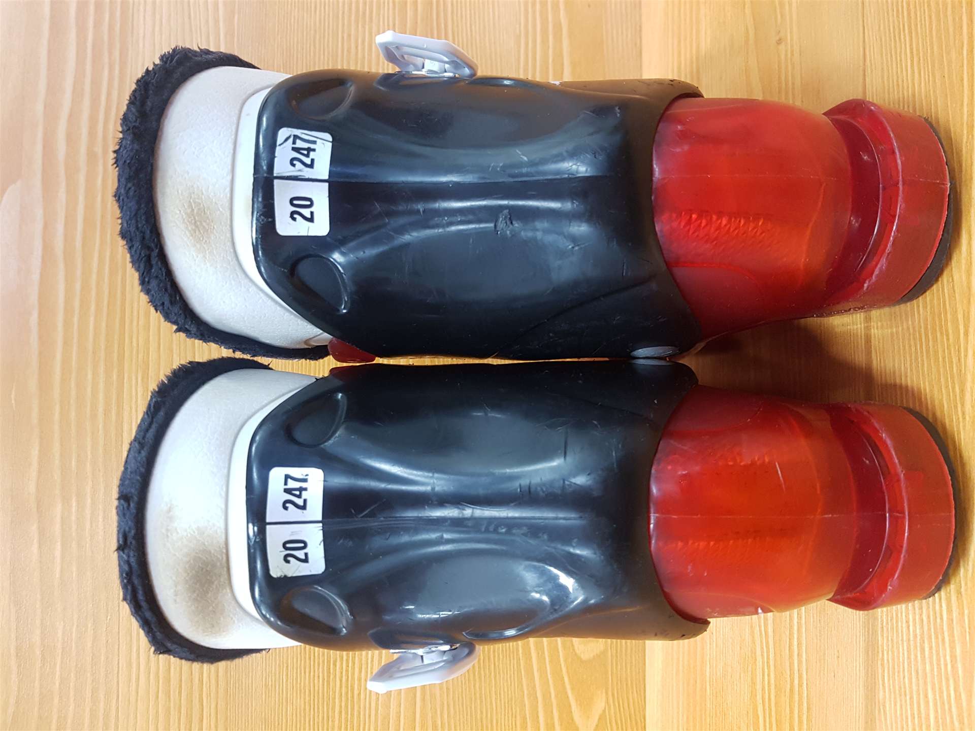 Chaussures de ski SALOMON T2 d'occasion