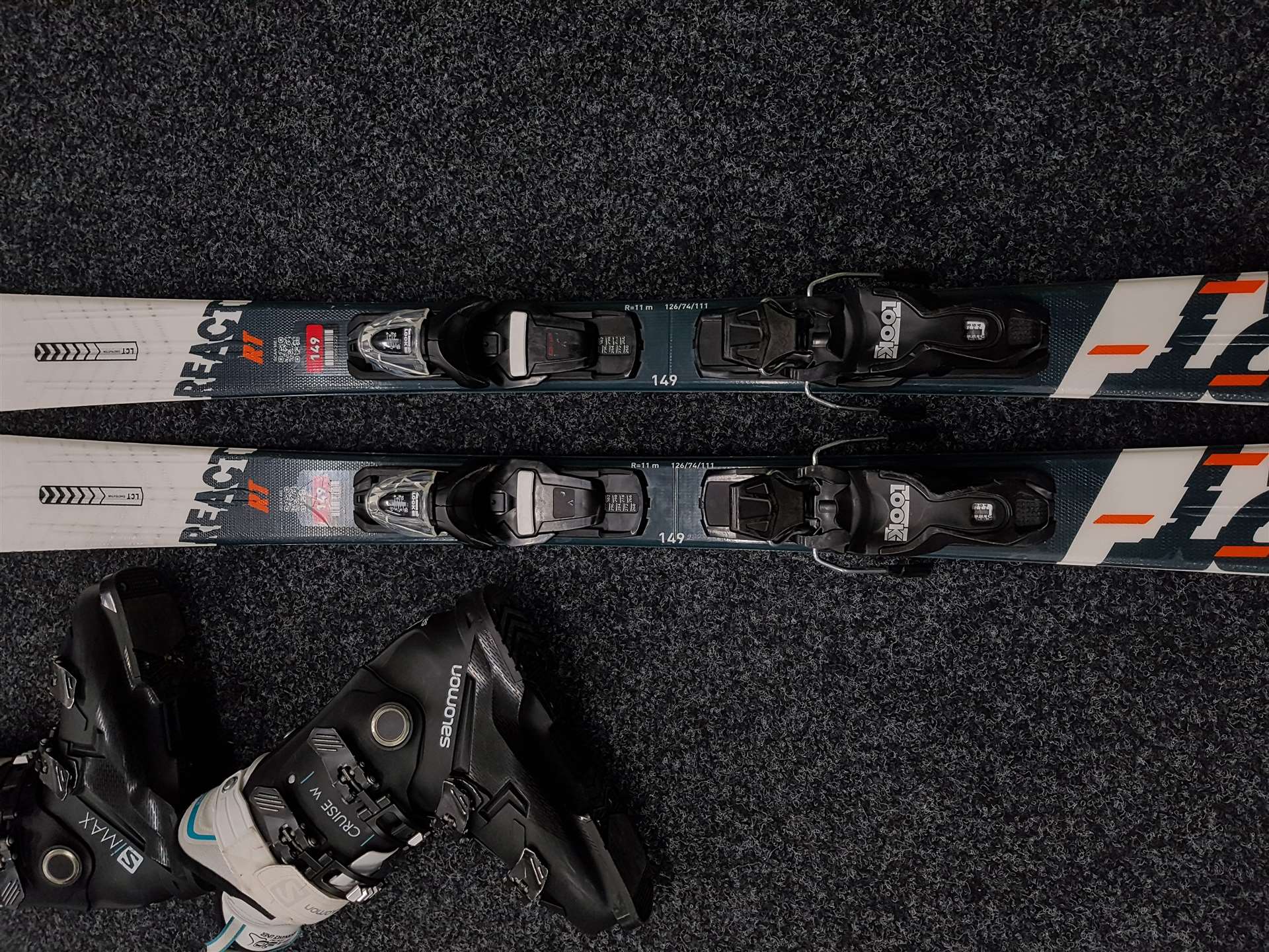 Bazaar Ski ROSSIGNOL React RT + Skischuhe SALOMON S MAX CRUISE