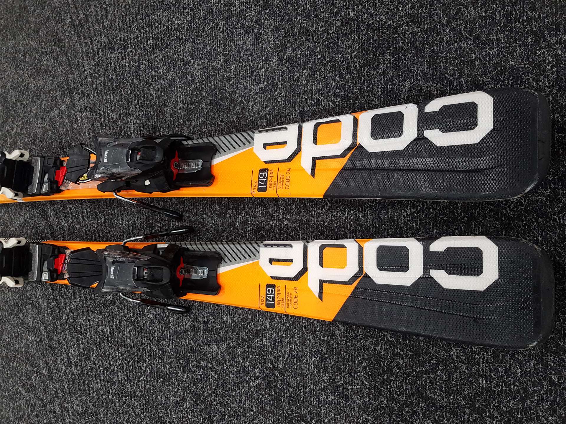 Esquís usados VOLKL CODE 74