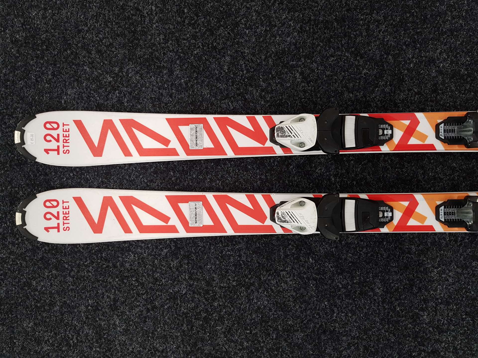Gebrauchte SPORTEN Street Ski + Tyrolia SLR 4.5 Bindungen