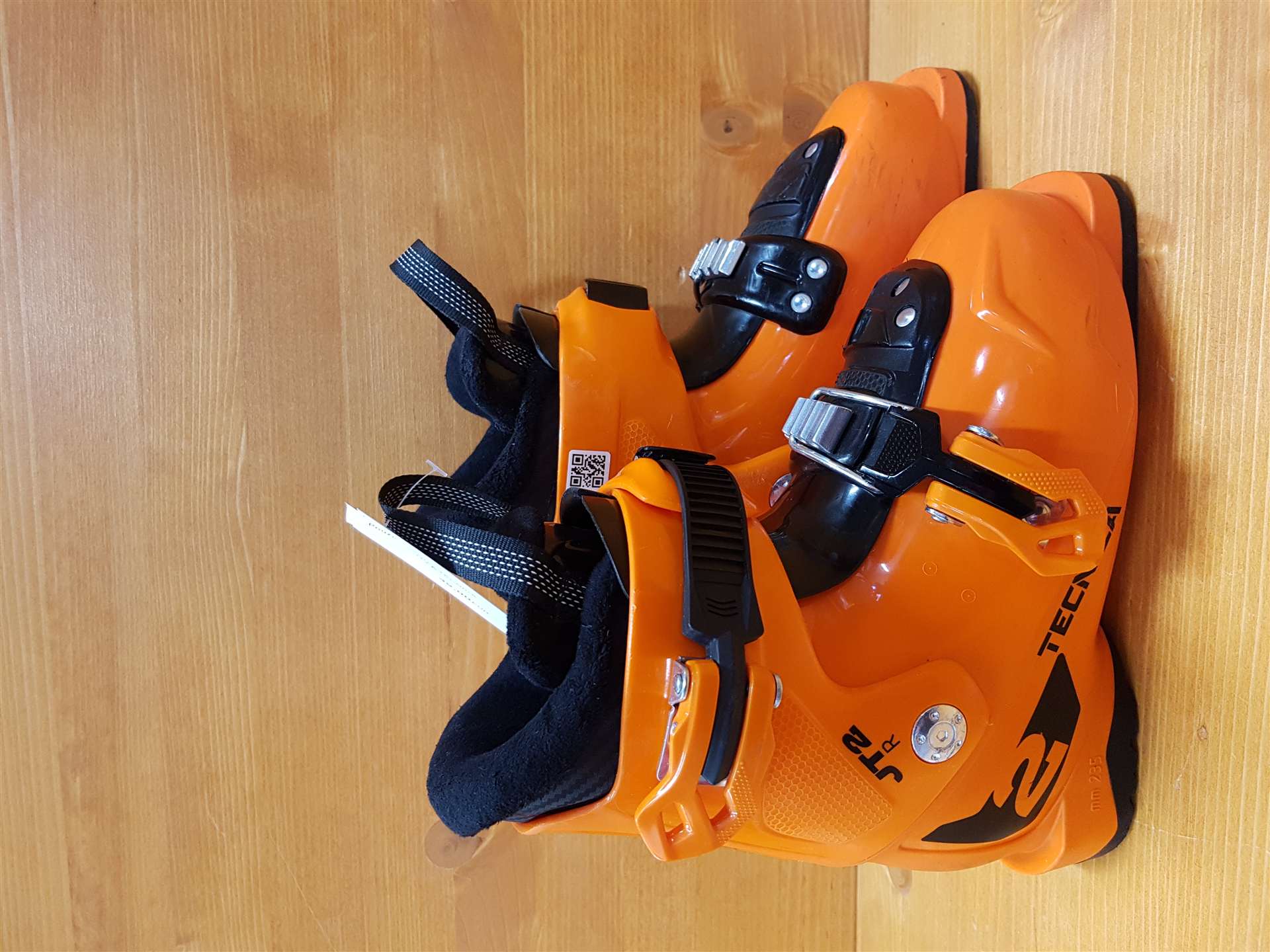 Použité lyžiarky TECNICA JT2 R