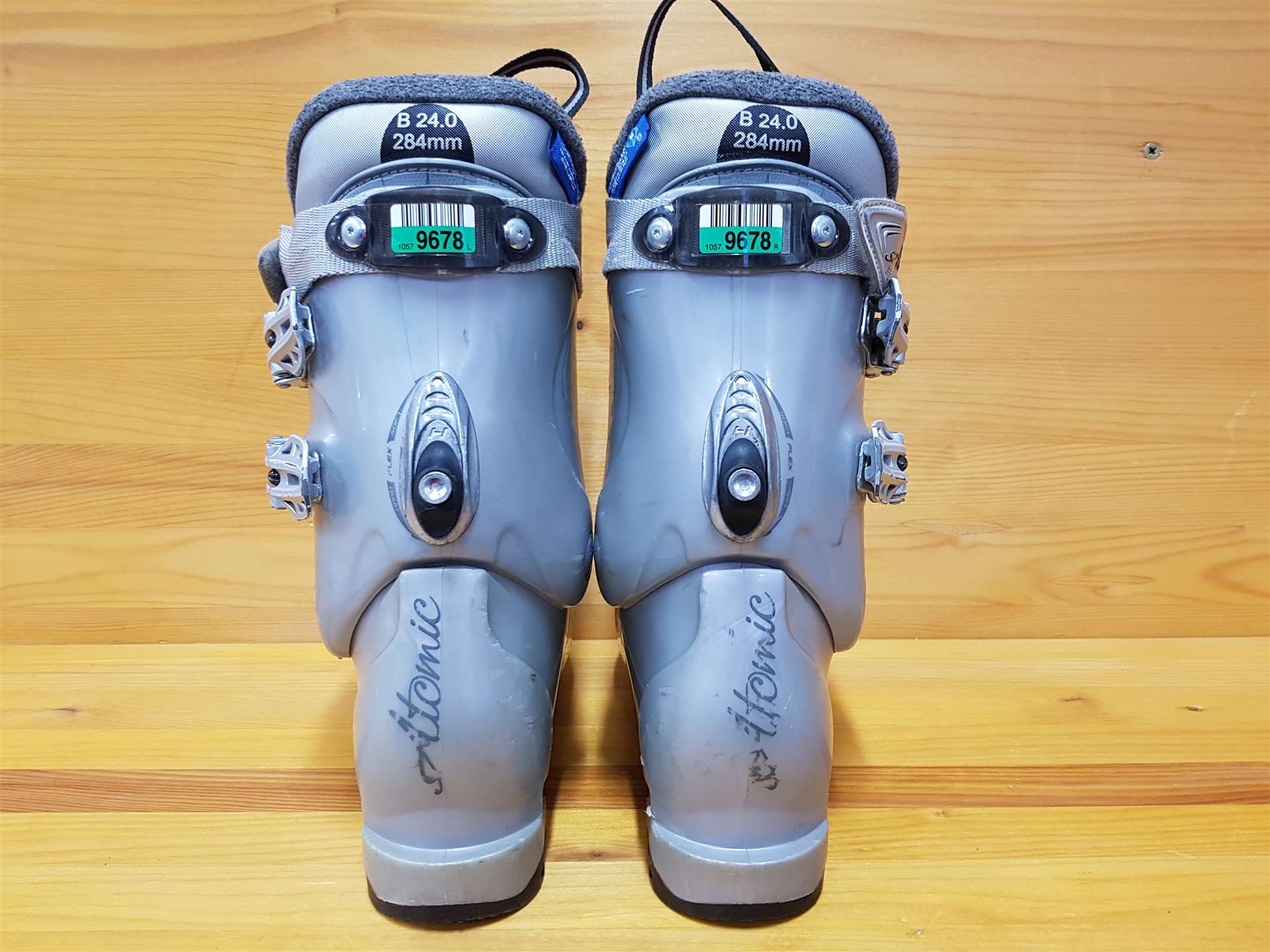 Bazárové lyžařské boty ATOMIC sivé