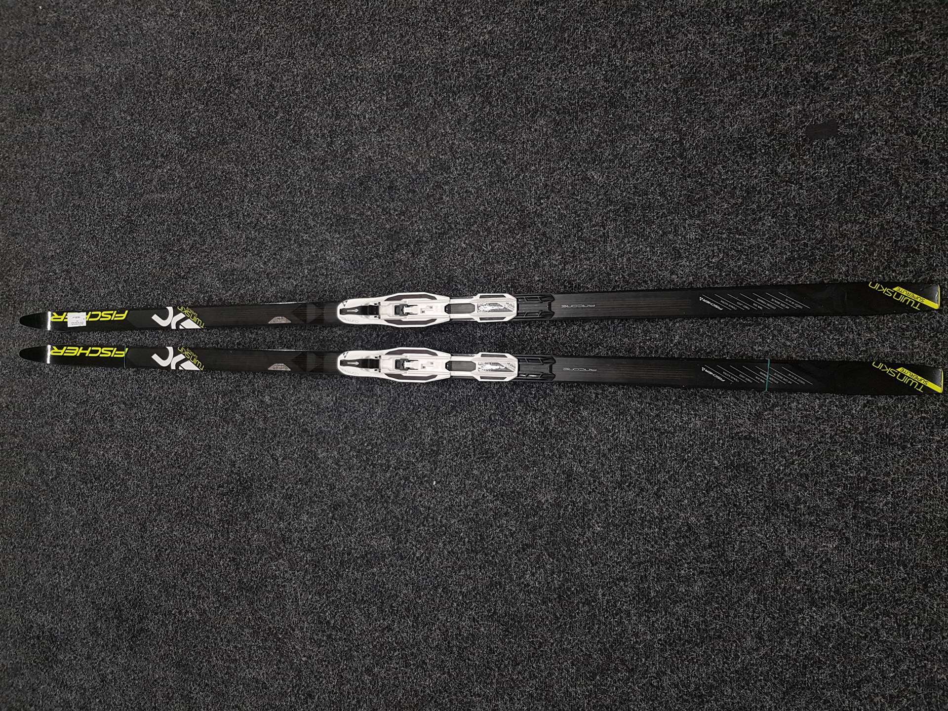 Bazarové běžecké lyže Fischer Twin Skin Super Lite + NNN vázání Fischer